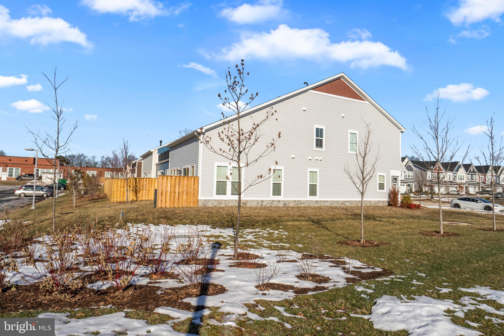 ROBINSON MANOR - Residential Lease