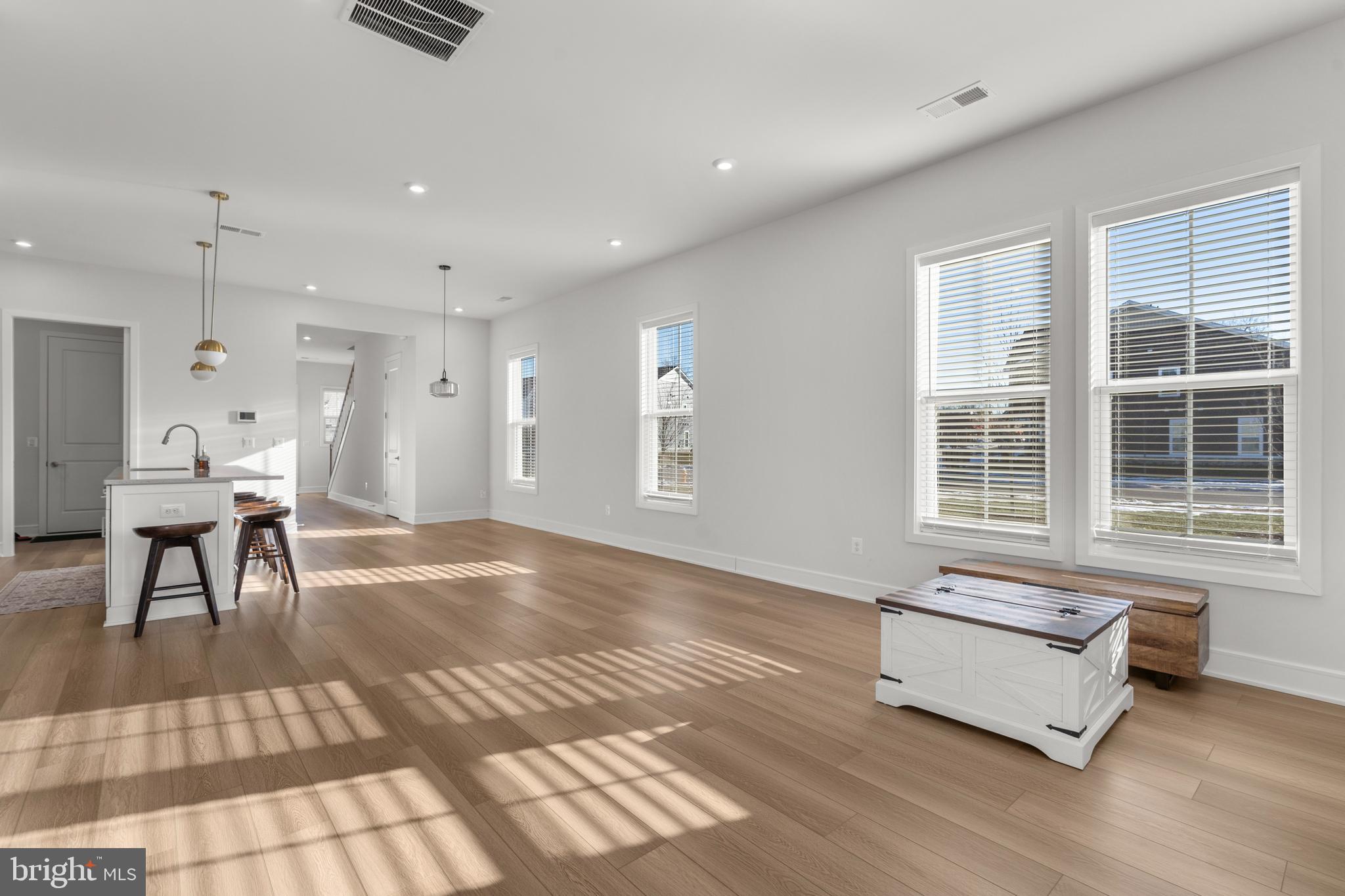 ROBINSON MANOR - Residential Lease