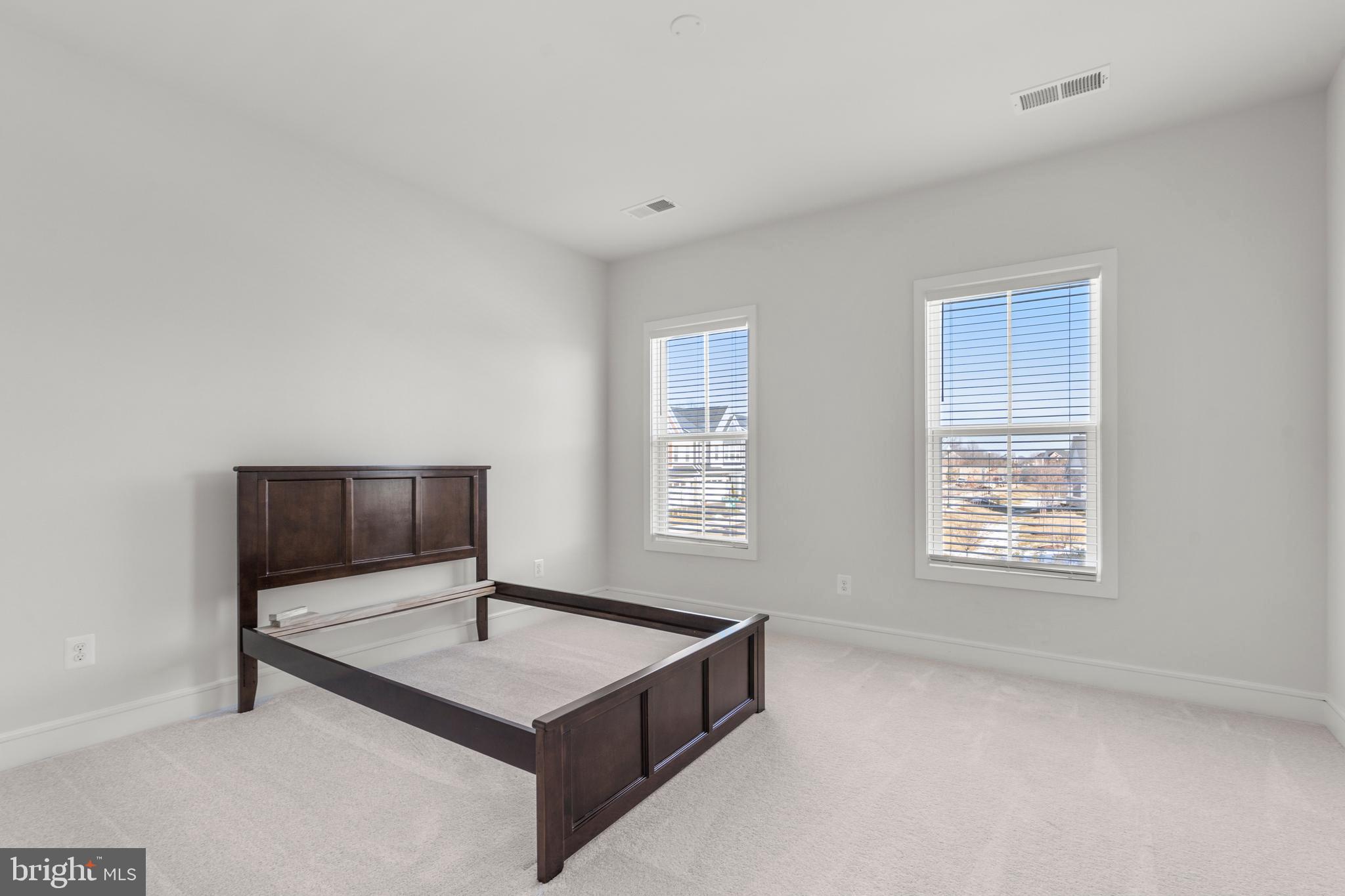 ROBINSON MANOR - Residential Lease