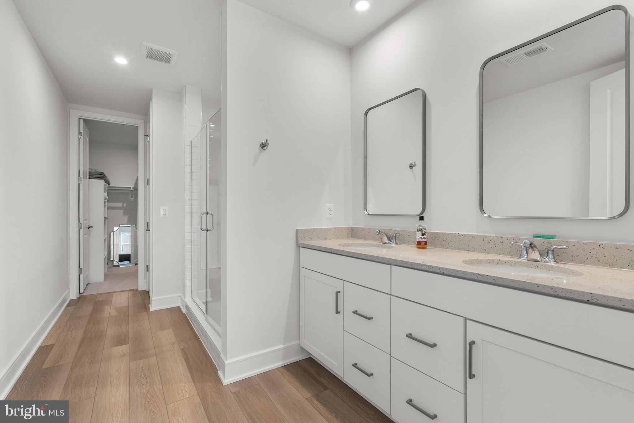 ROBINSON MANOR - Residential Lease