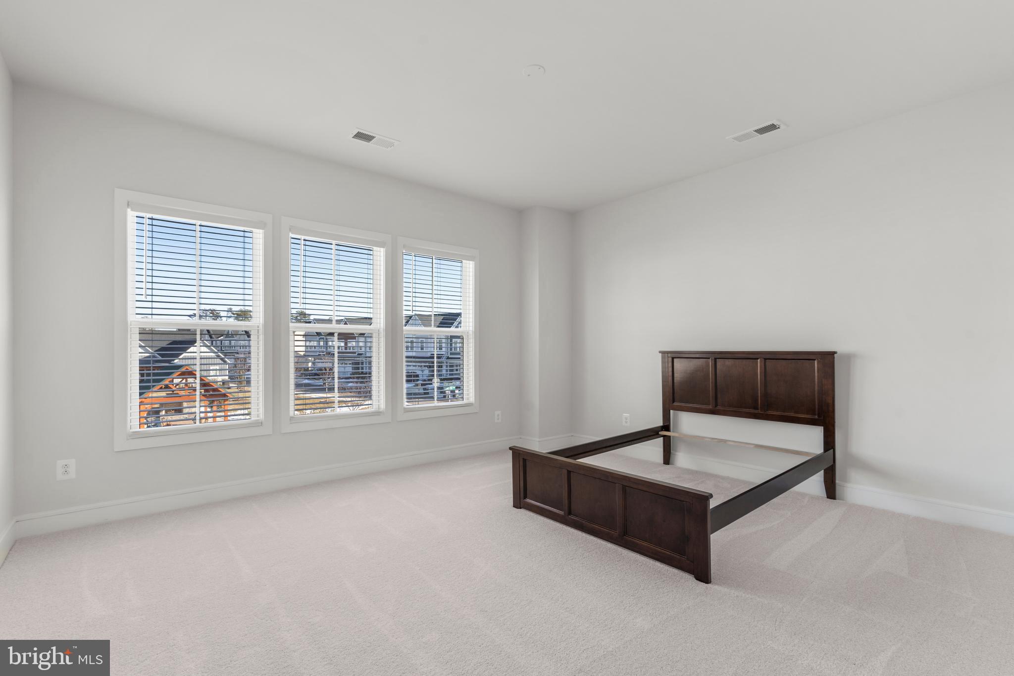 ROBINSON MANOR - Residential Lease