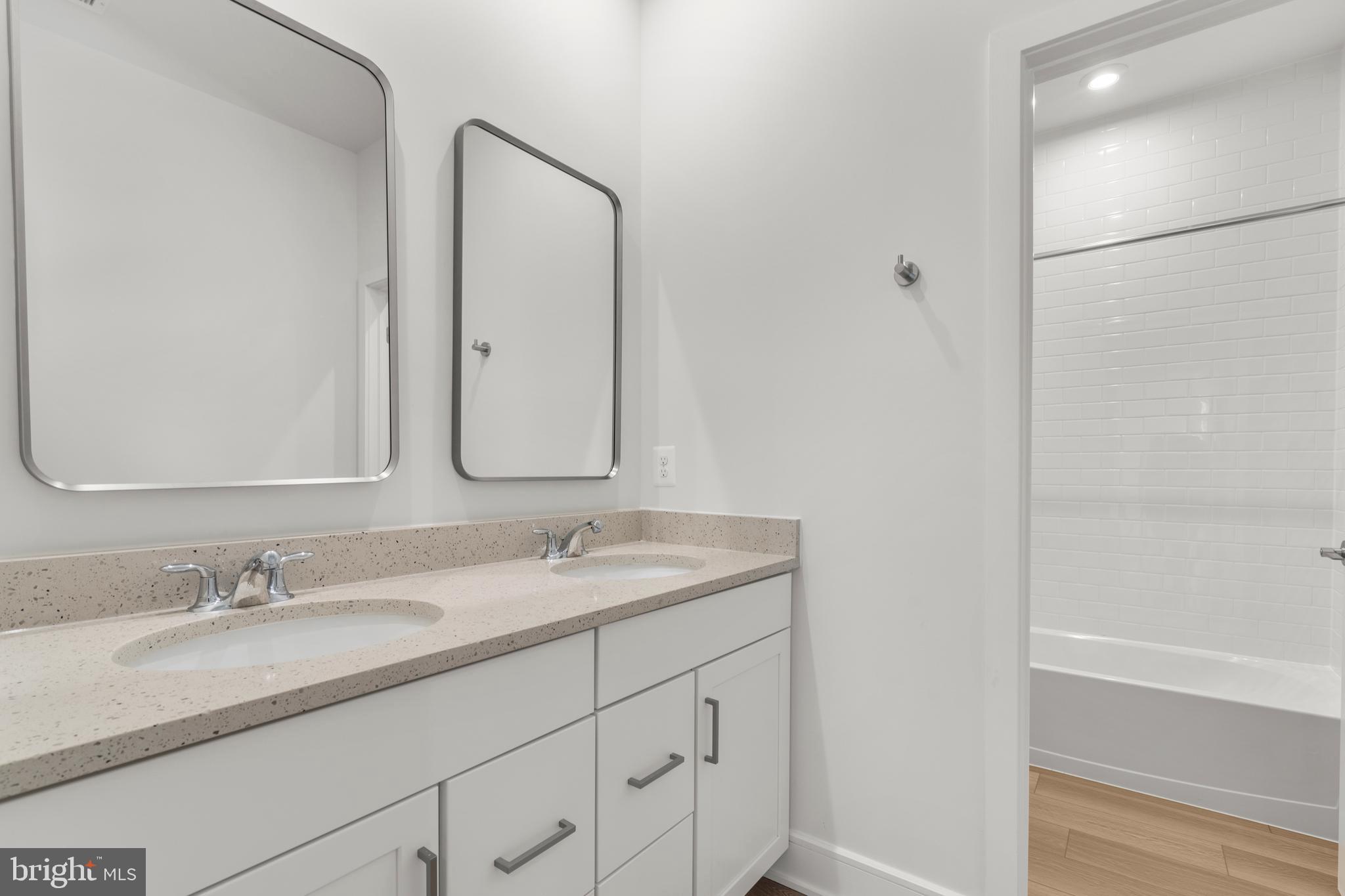 ROBINSON MANOR - Residential Lease