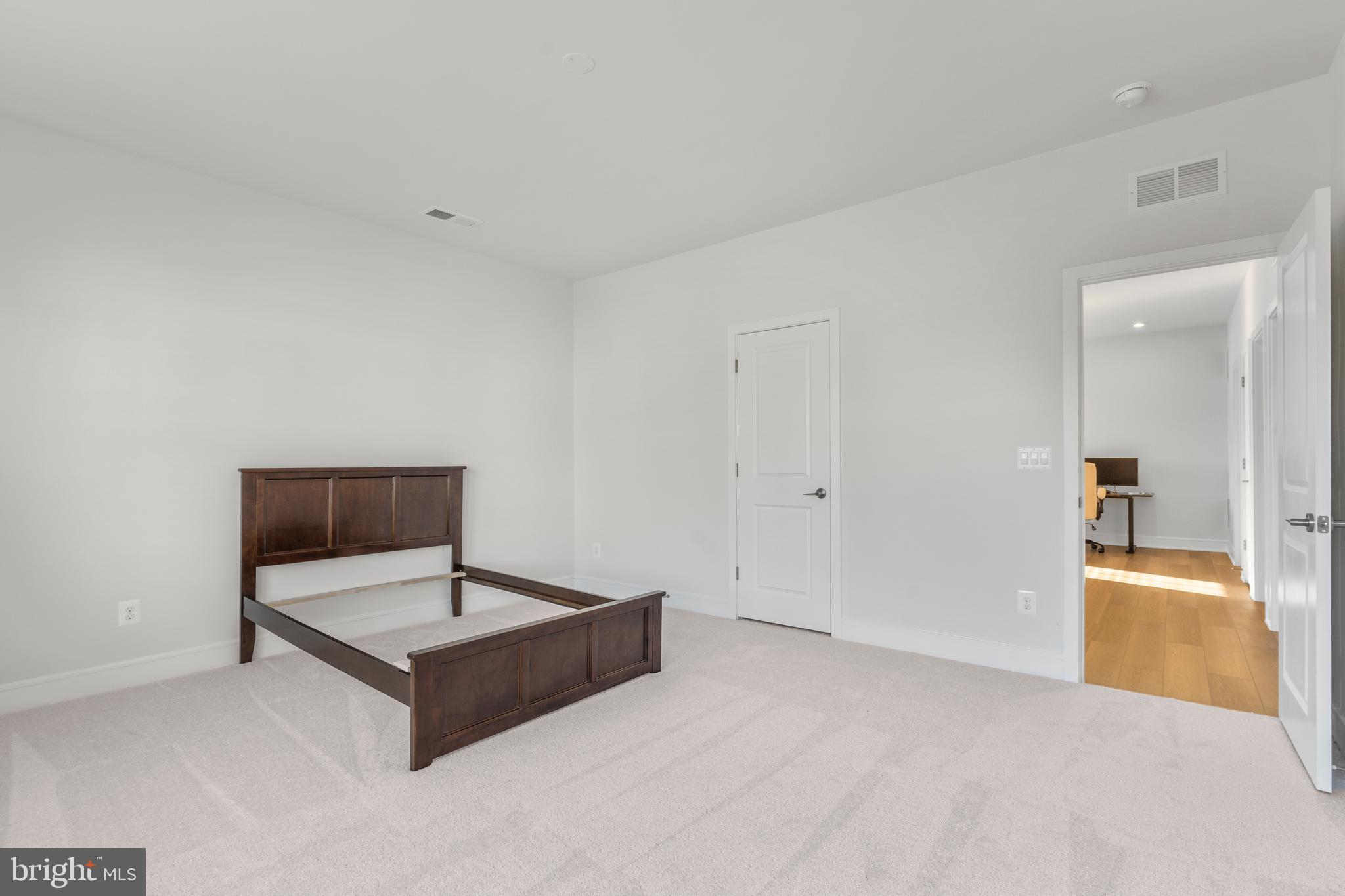 ROBINSON MANOR - Residential Lease