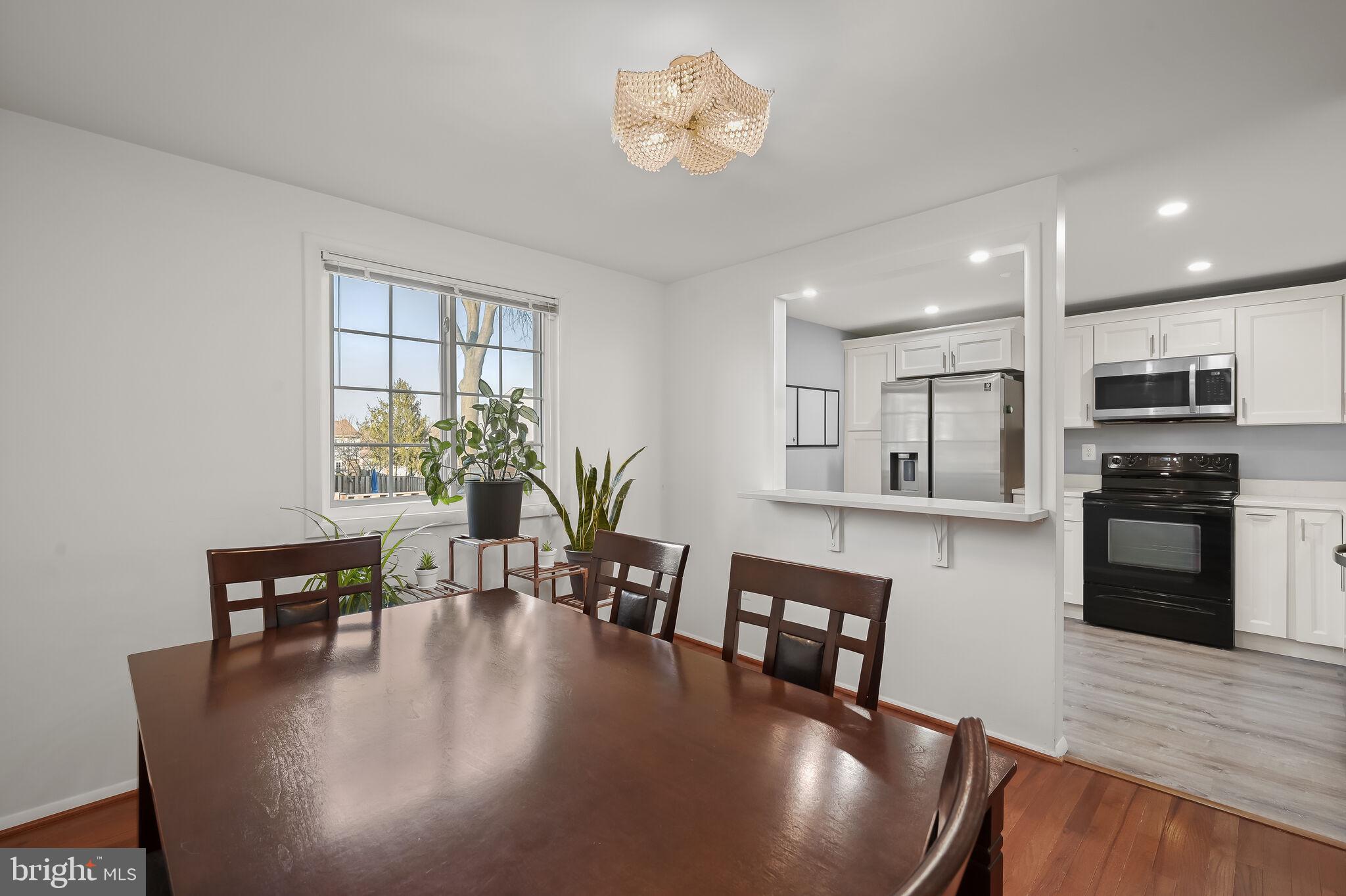 AMBER MEADOWS - Residential