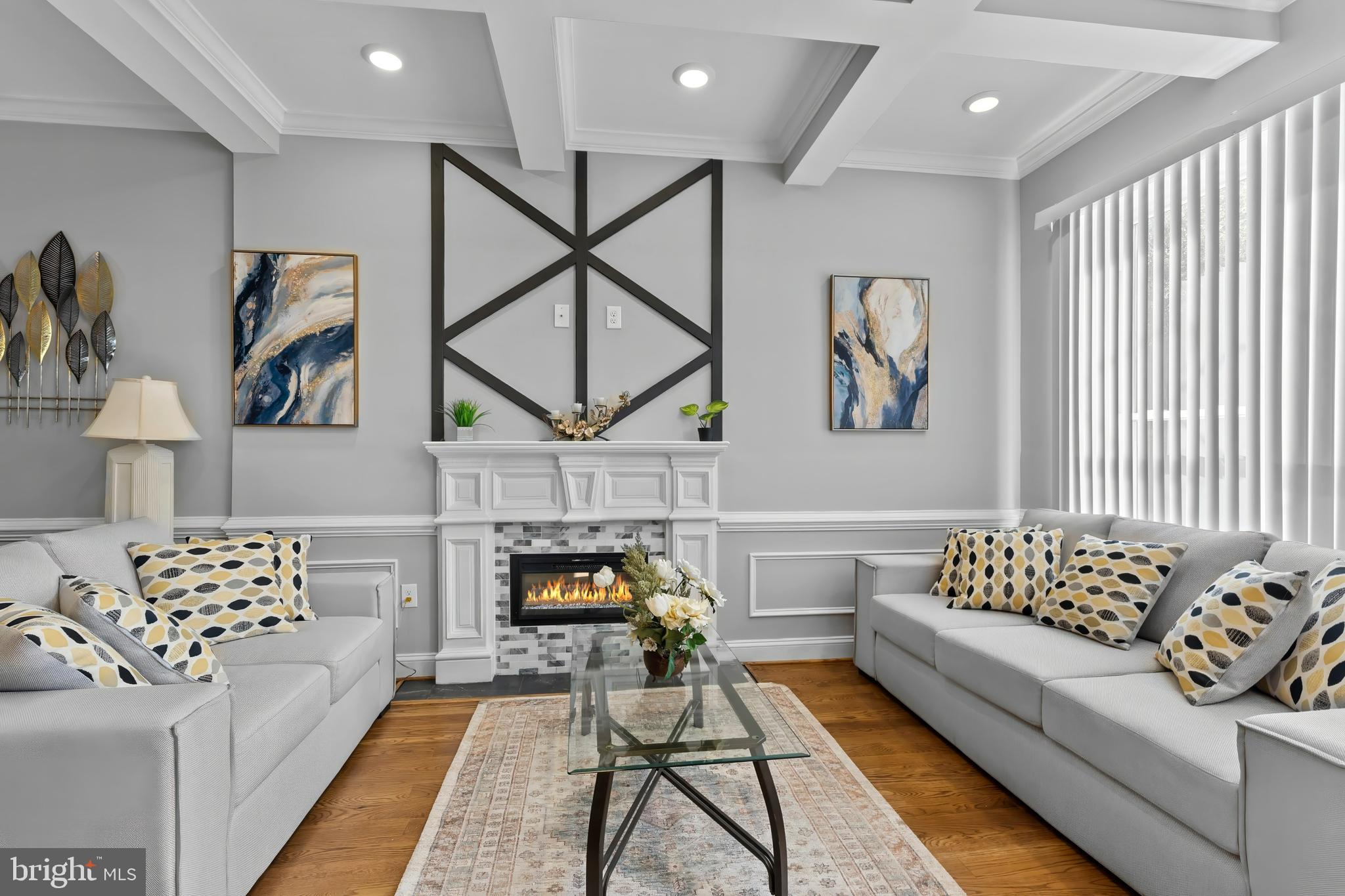 JOHNSTON SQUARE - Residential