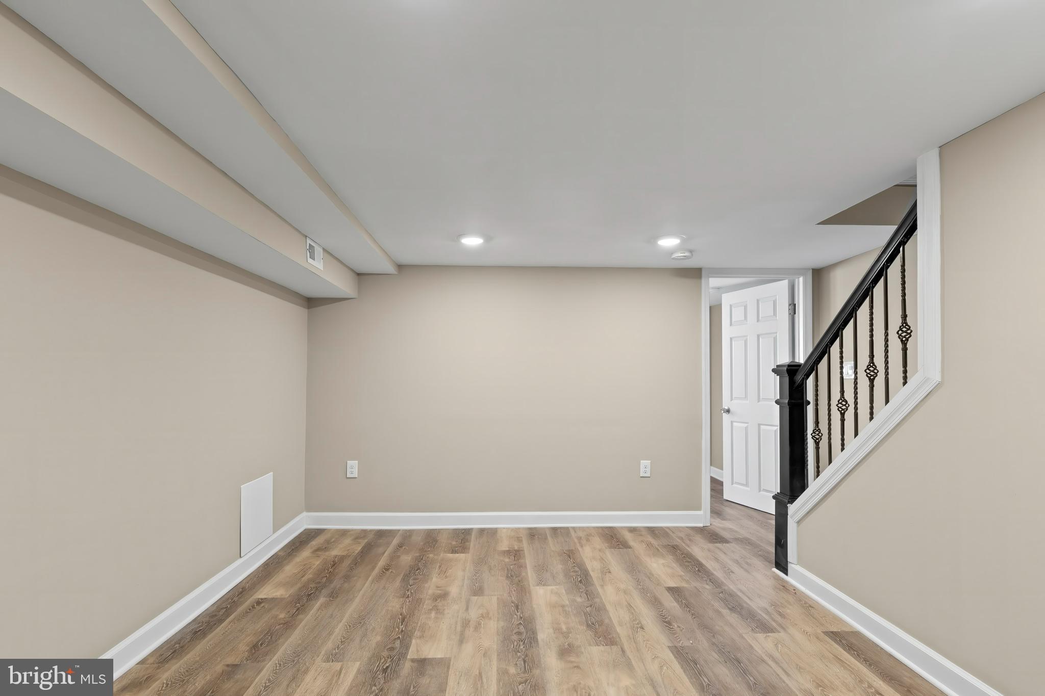 JOHNSTON SQUARE - Residential