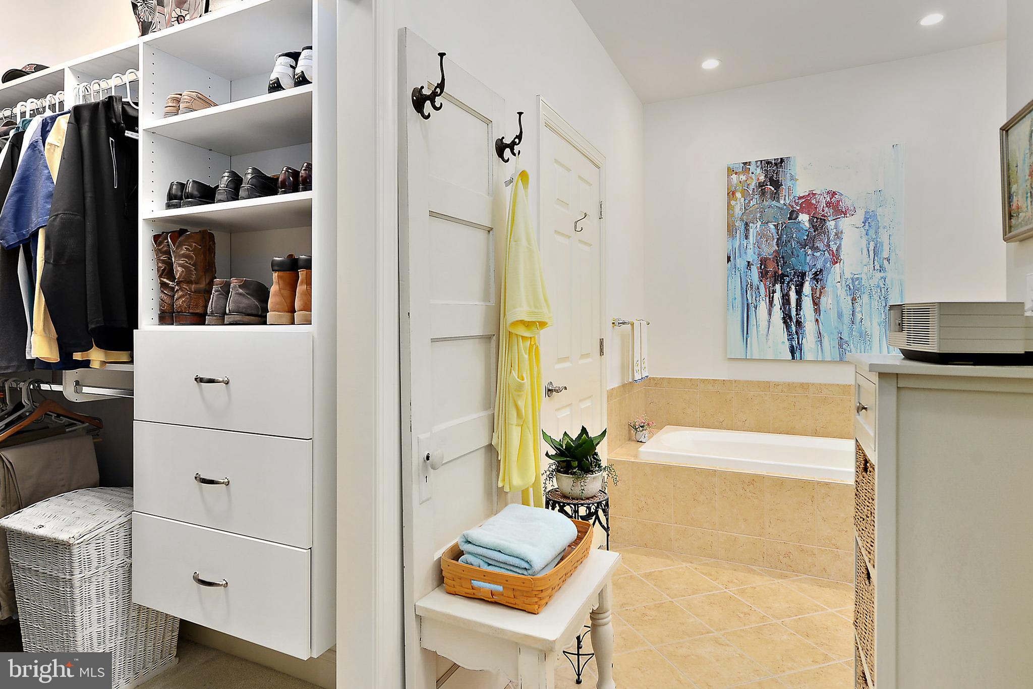 SUMMERS GATE - Residential