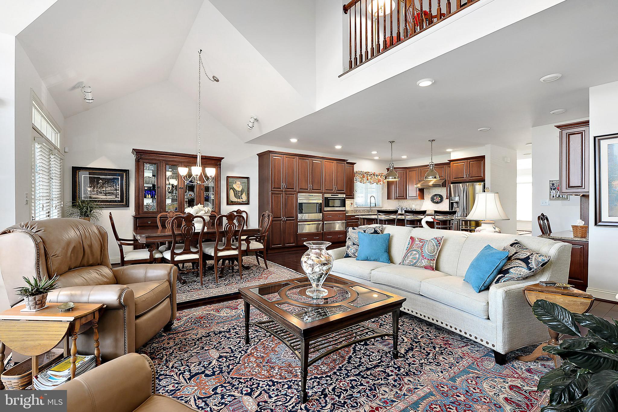 SUMMERS GATE - Residential