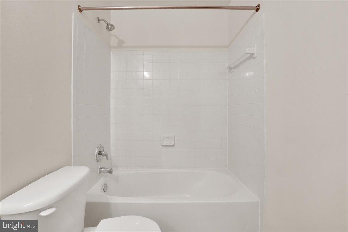 SOUTH RIDING - Residential Lease