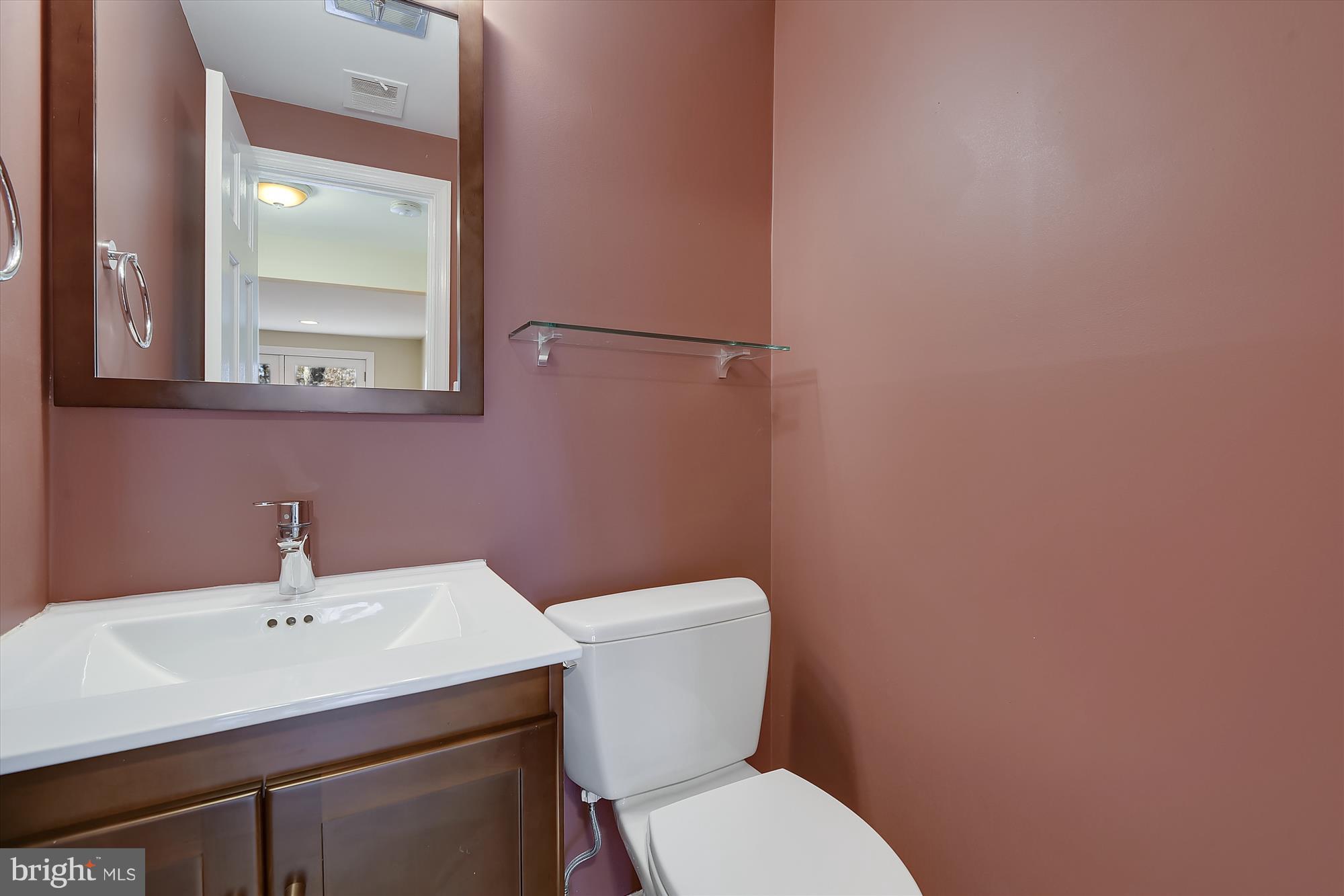 MONTGOMERY SQUARE - Residential