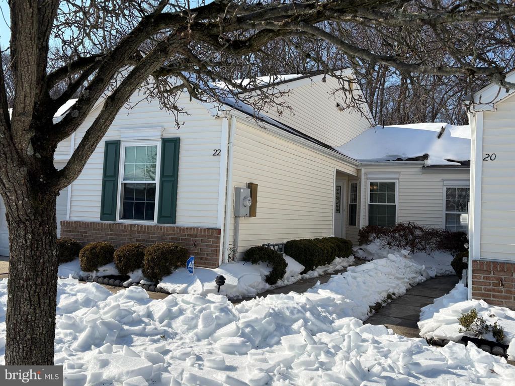 Photo of 22 Peppergrass Drive N, MOUNT LAUREL, NJ 08054 (MLS # NJBL2104940)