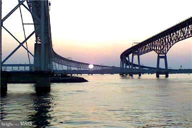 THE WOODS - Residential