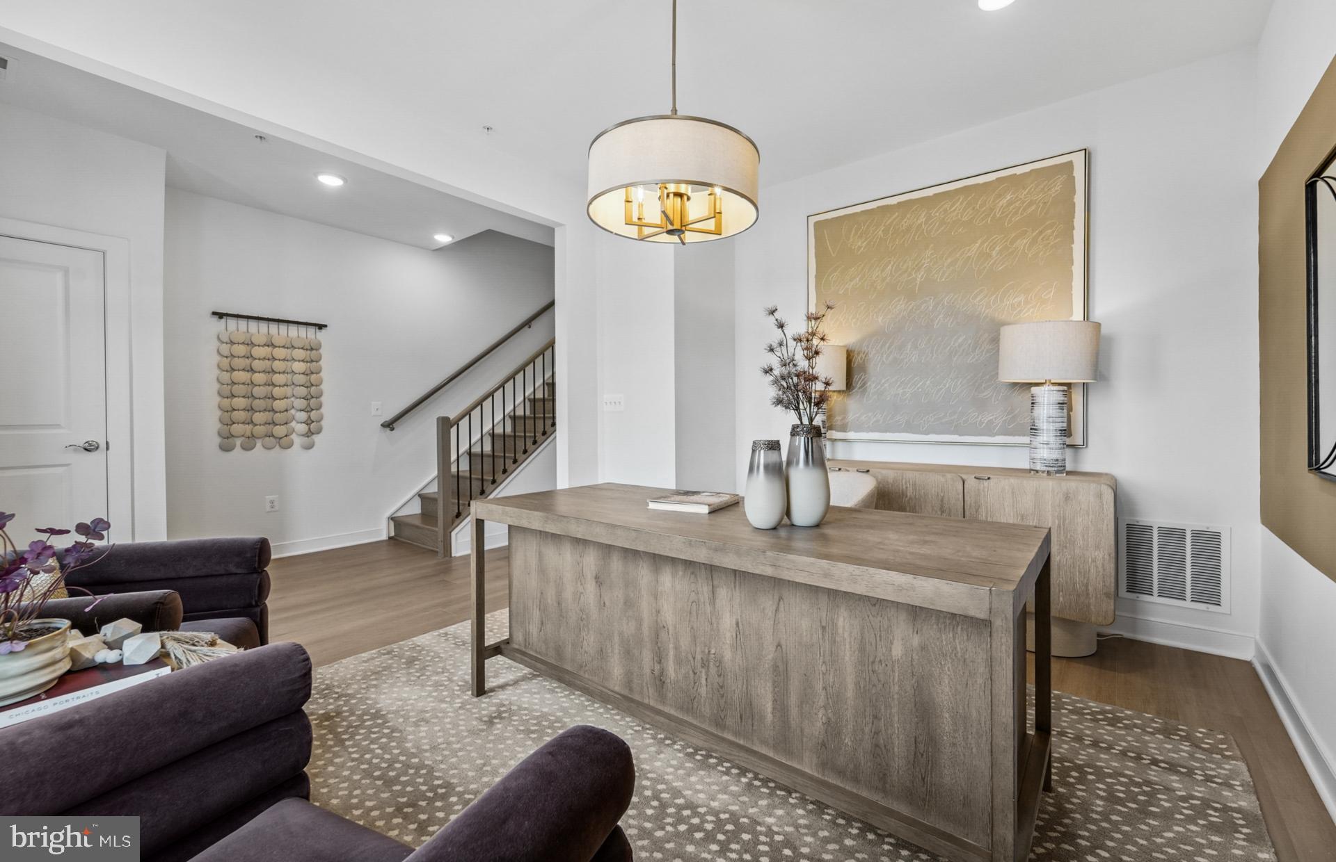 501 CROSSVINE LANE