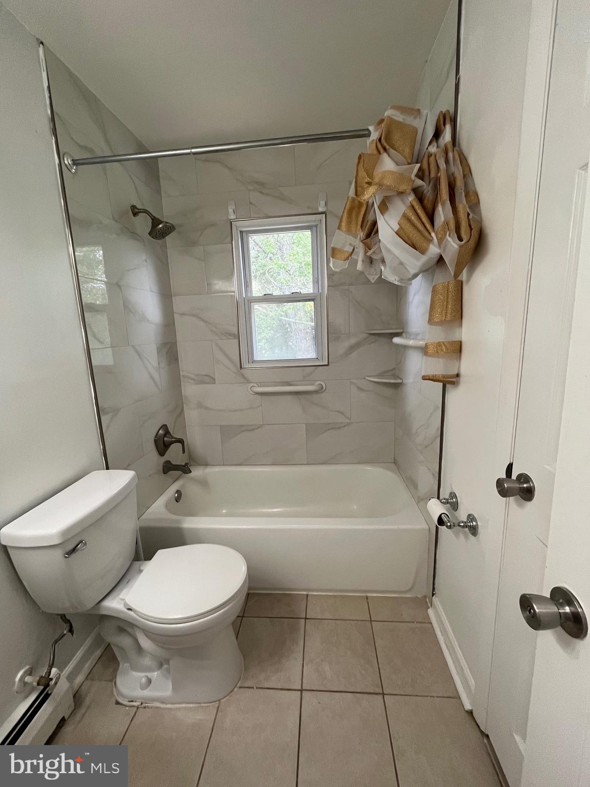 DALE CITY - Residential Lease