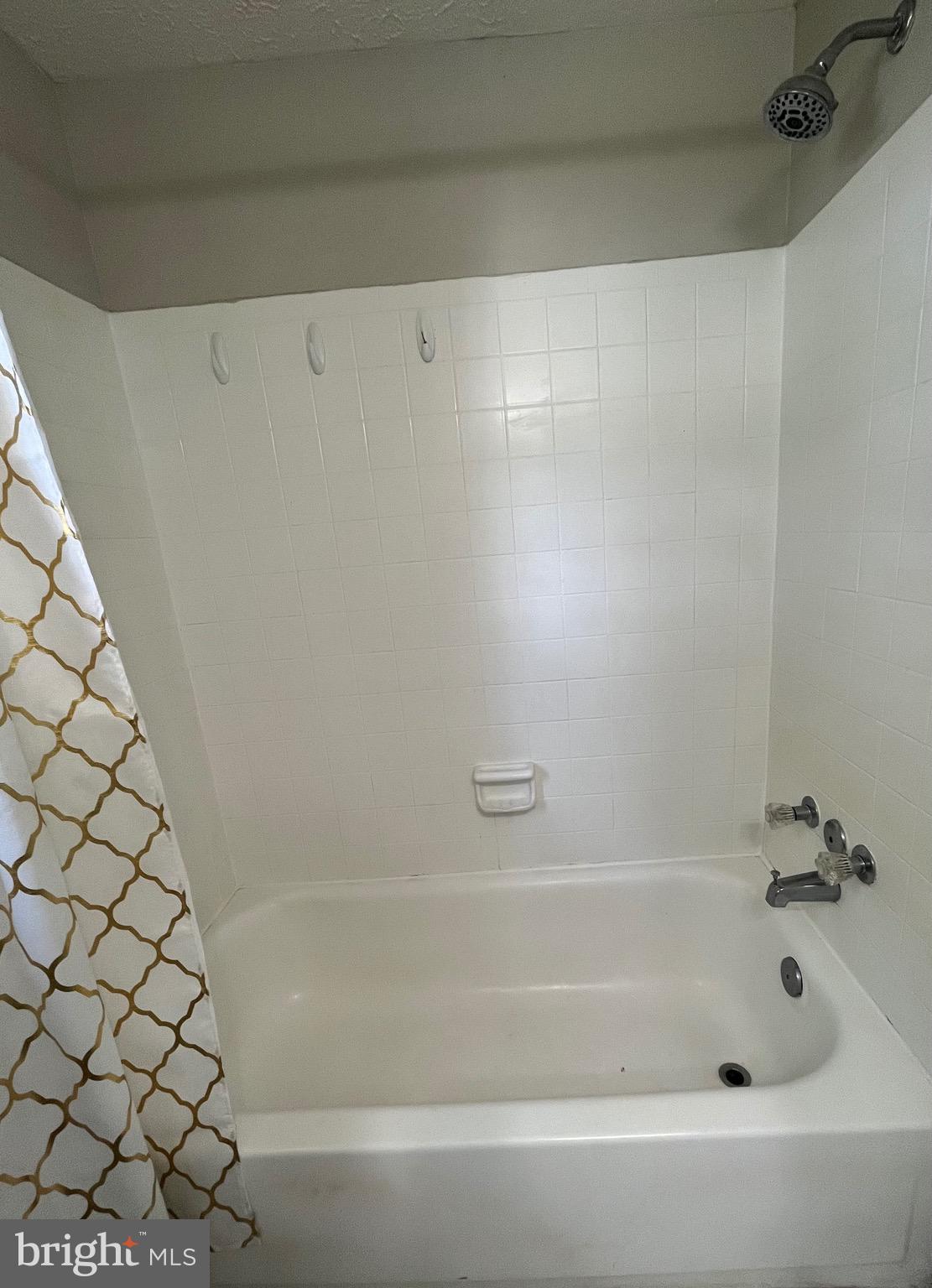 DALE CITY - Residential Lease