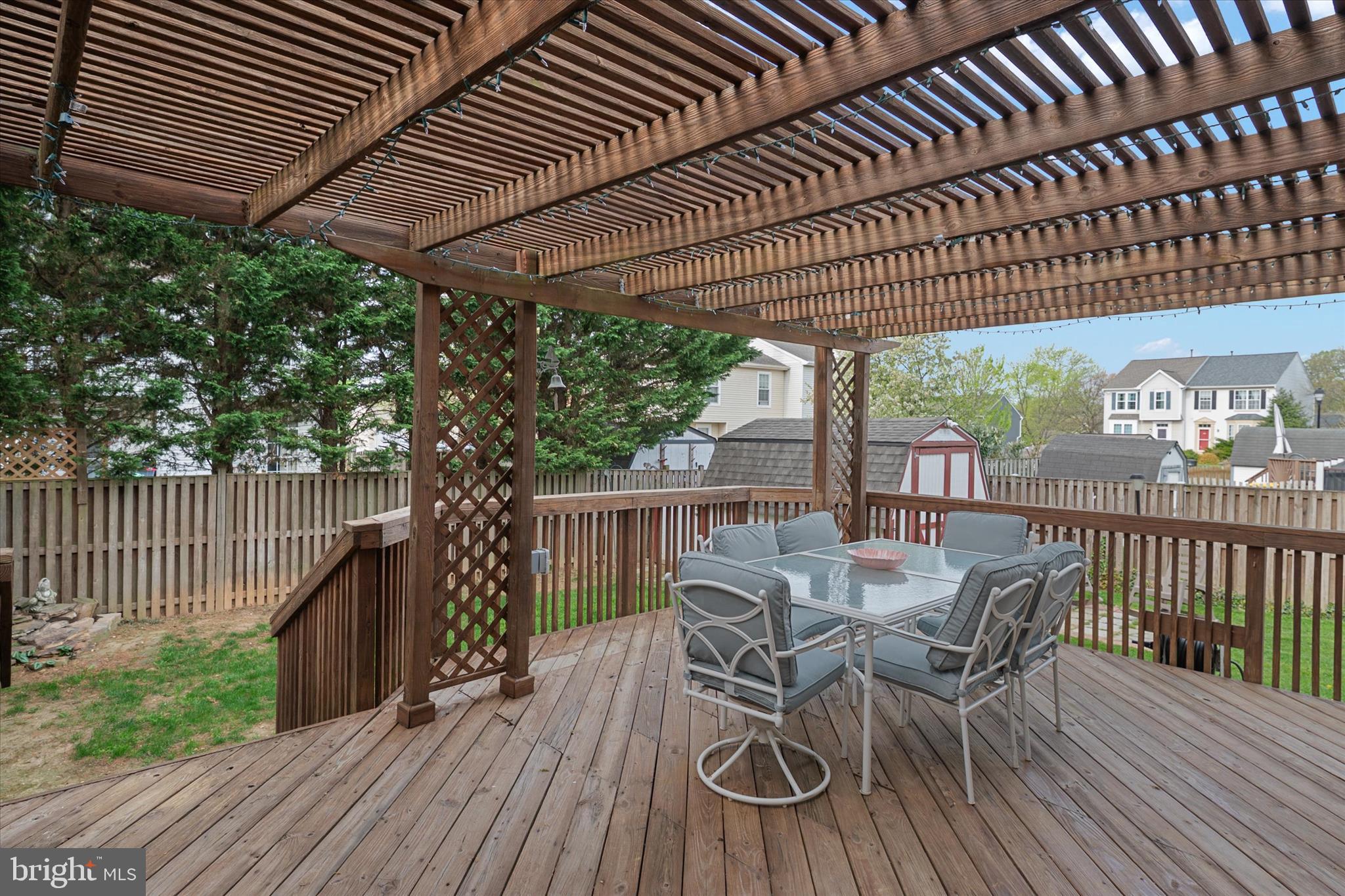 FOUR SEASONS ESTATES - Residential