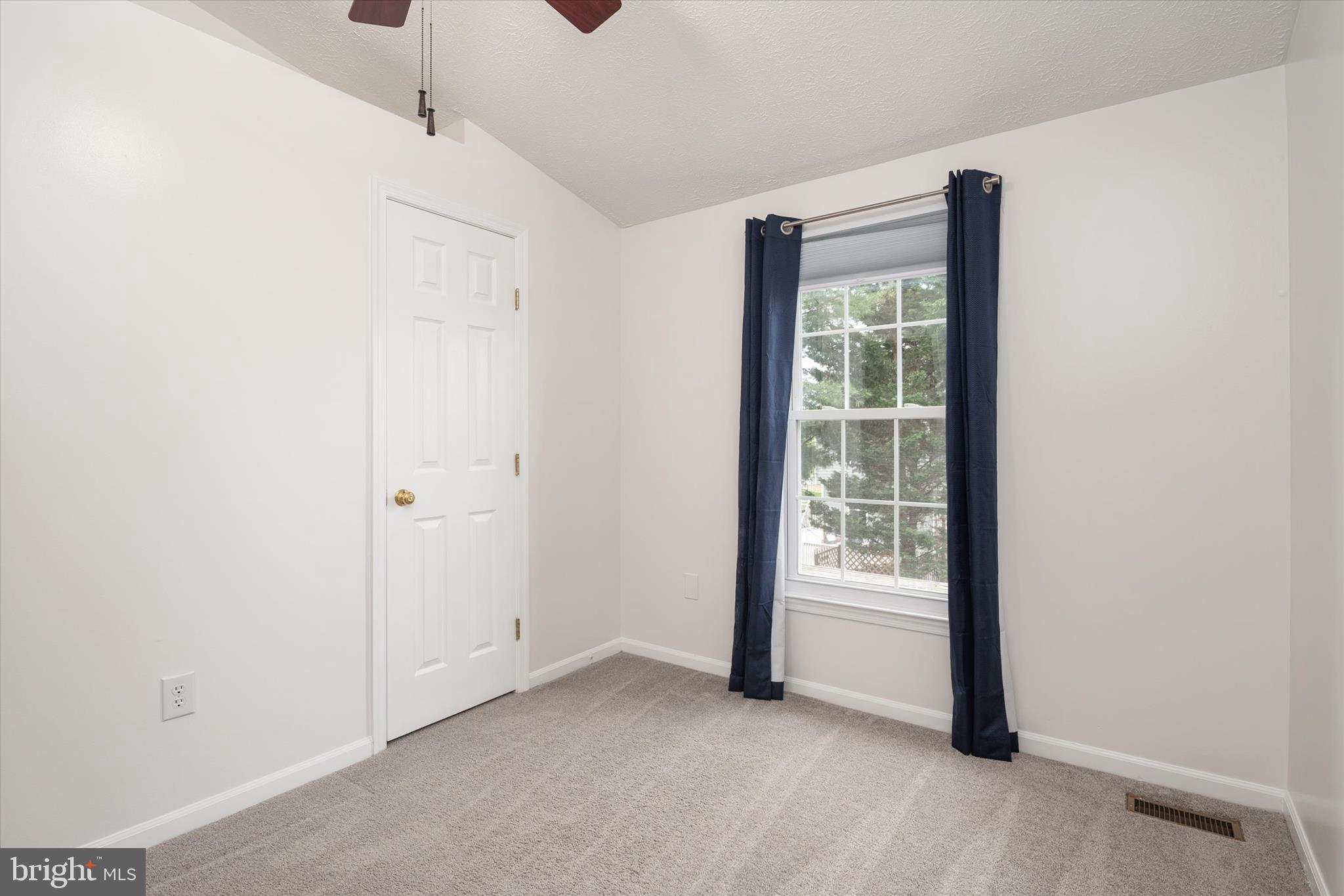 FOUR SEASONS ESTATES - Residential