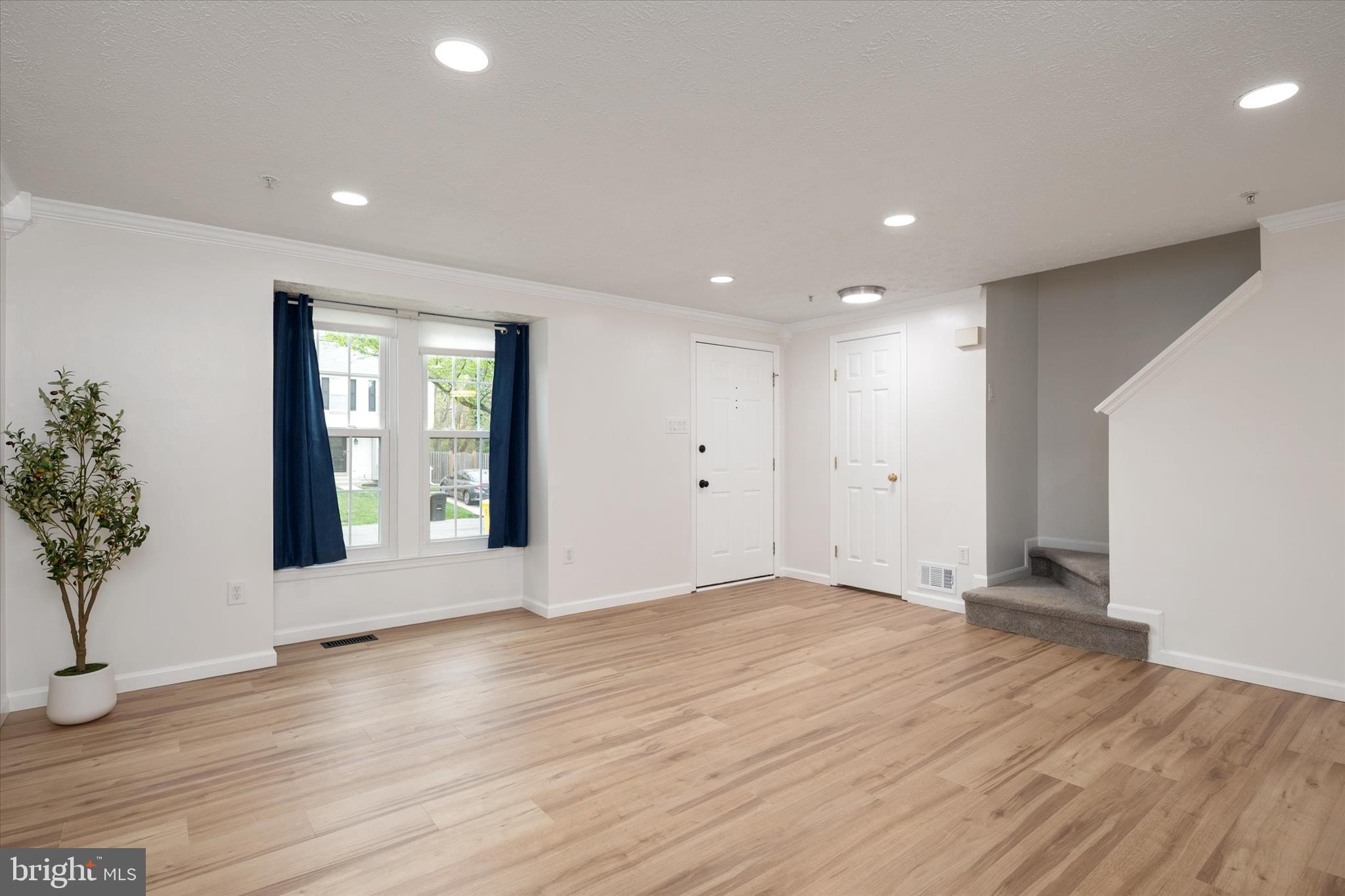 FOUR SEASONS ESTATES - Residential