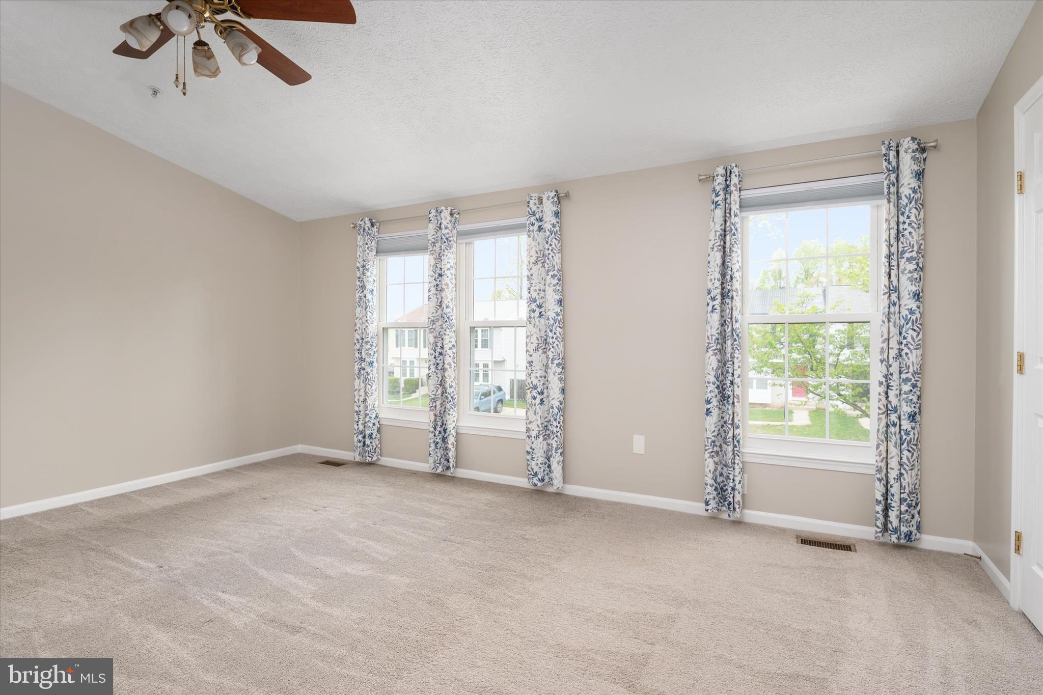 FOUR SEASONS ESTATES - Residential