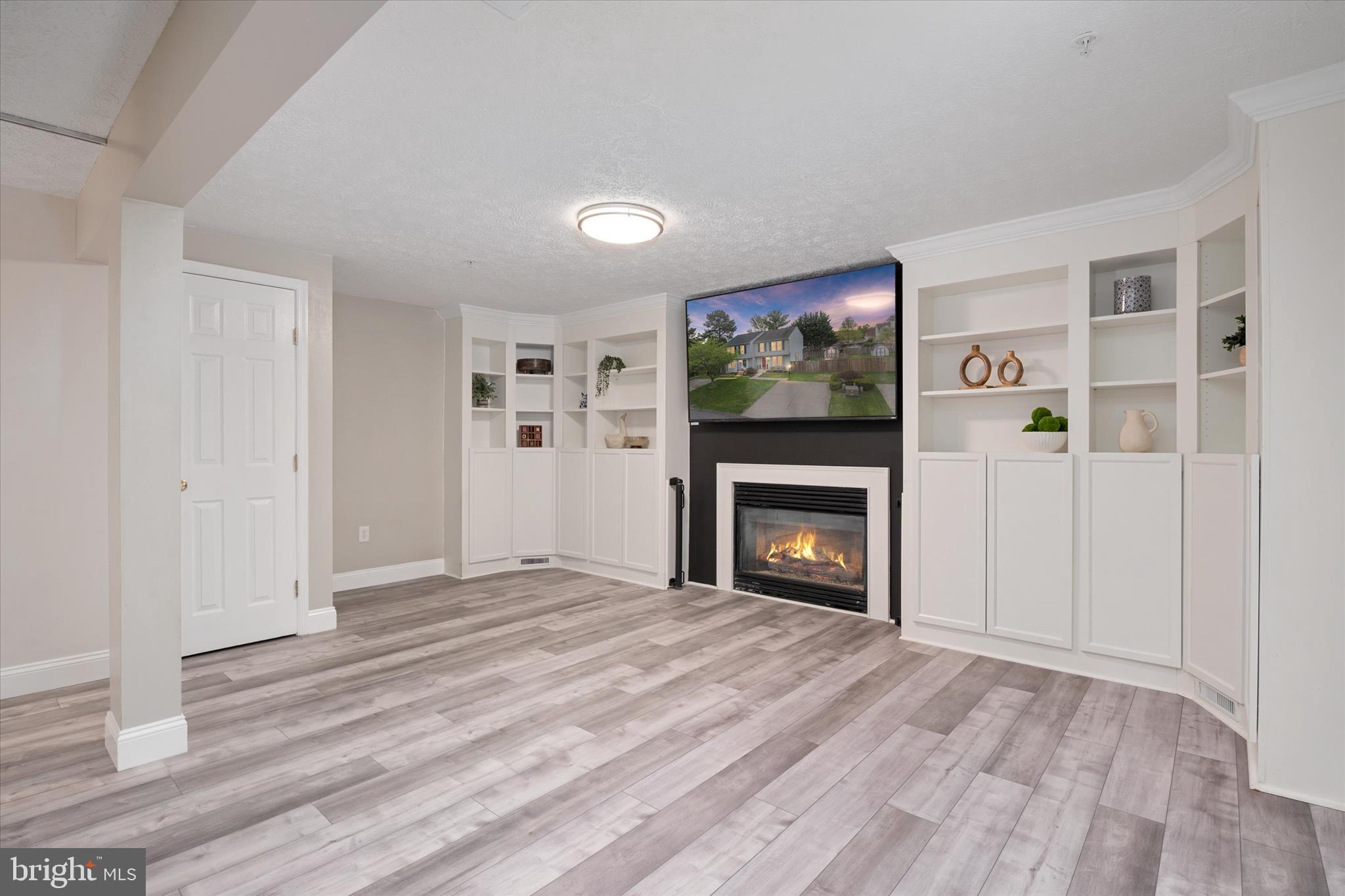 FOUR SEASONS ESTATES - Residential