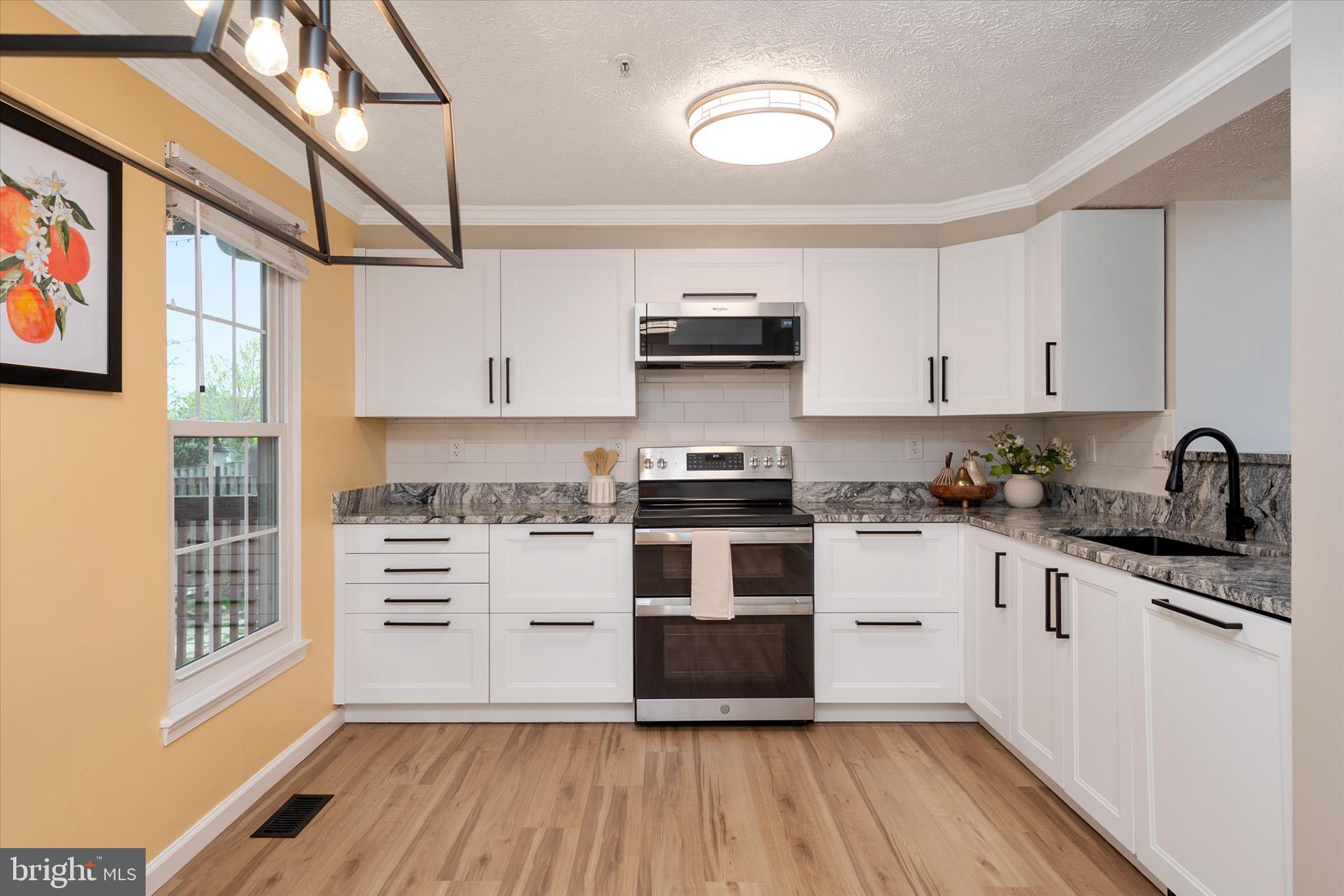 FOUR SEASONS ESTATES - Residential