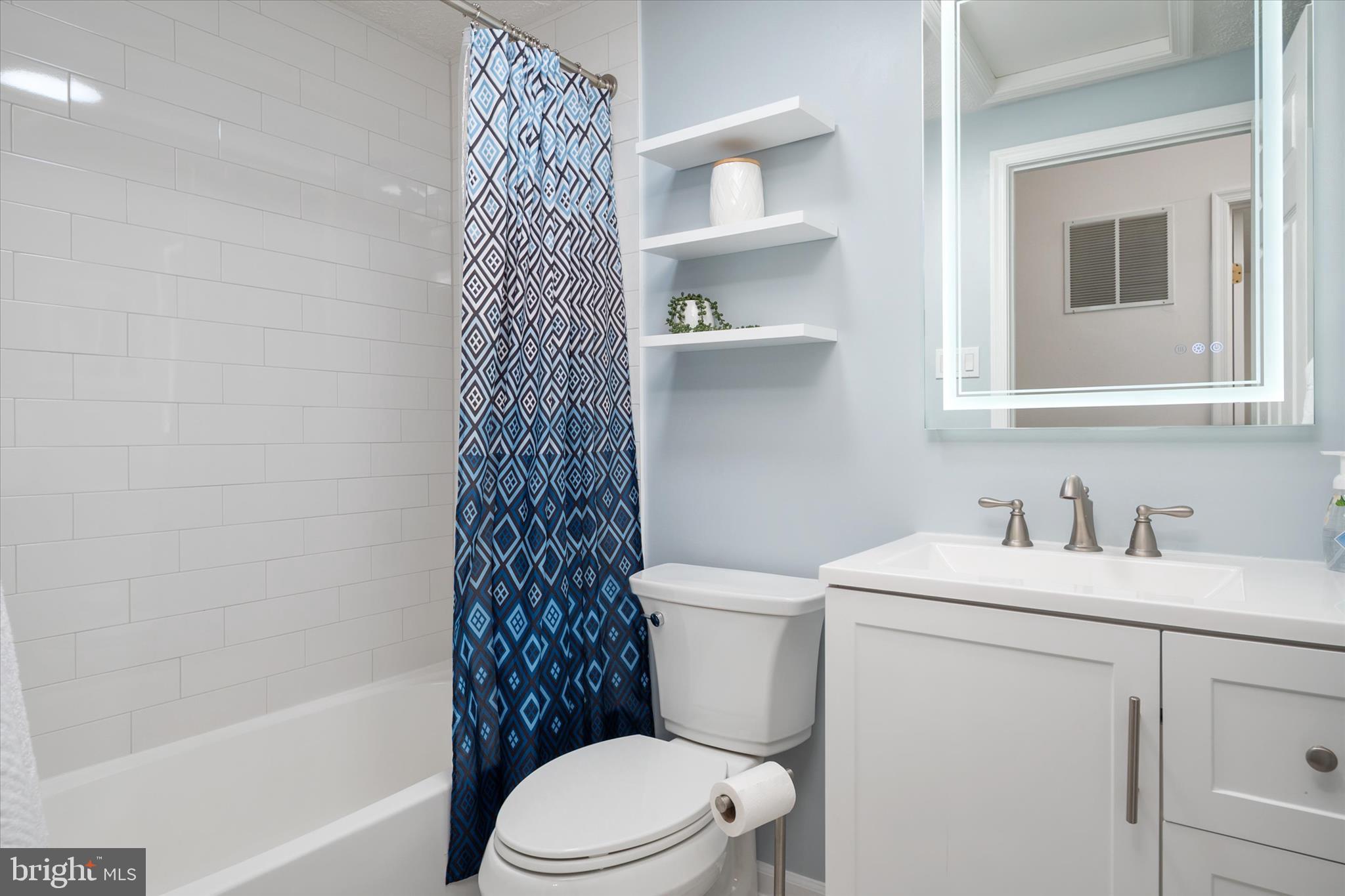 FOUR SEASONS ESTATES - Residential