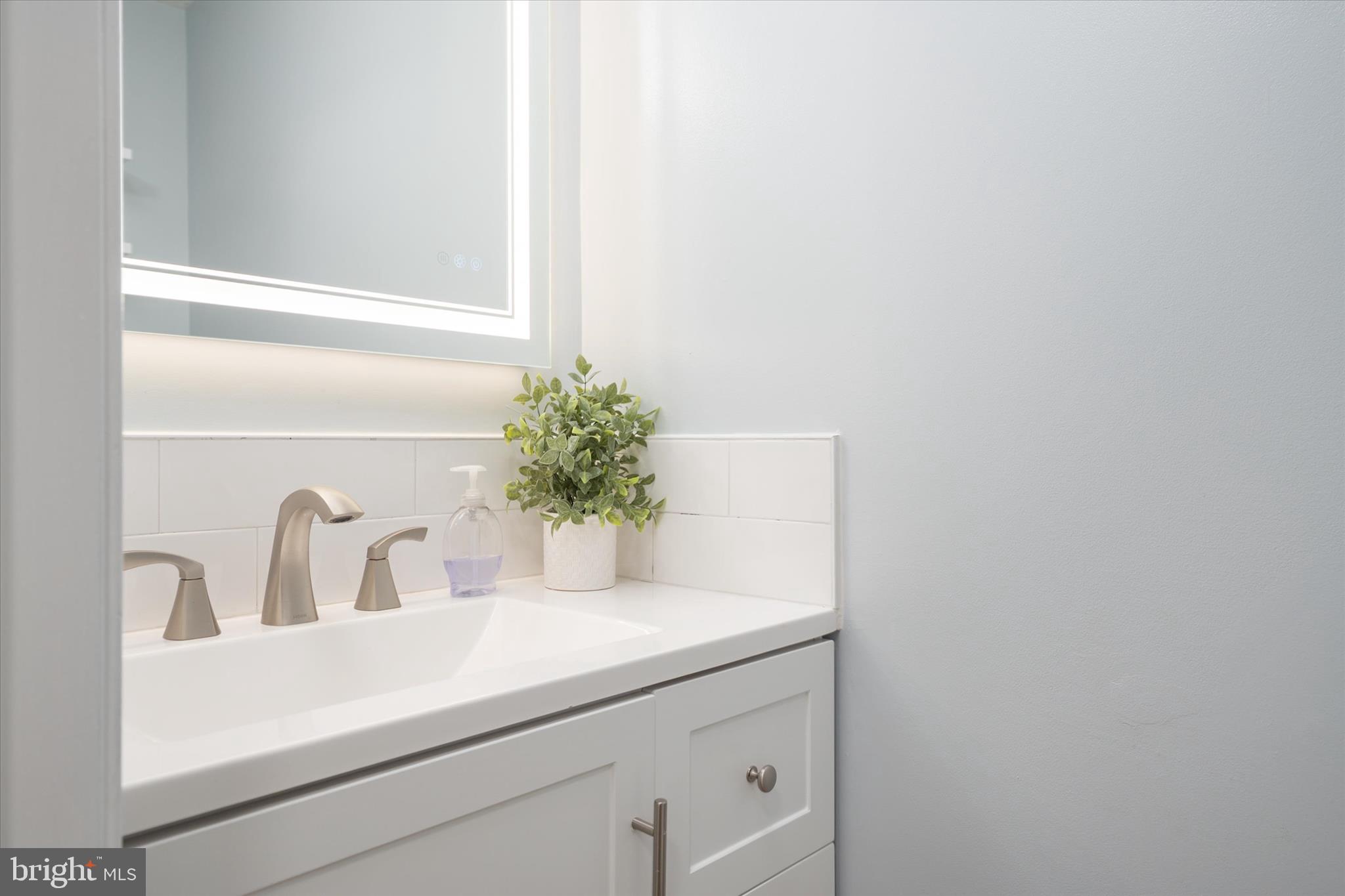 FOUR SEASONS ESTATES - Residential