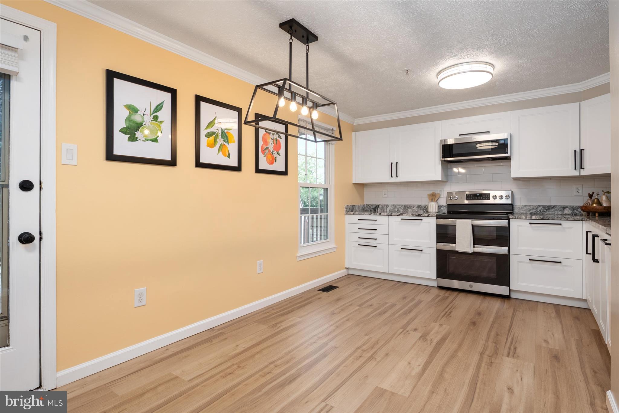 FOUR SEASONS ESTATES - Residential