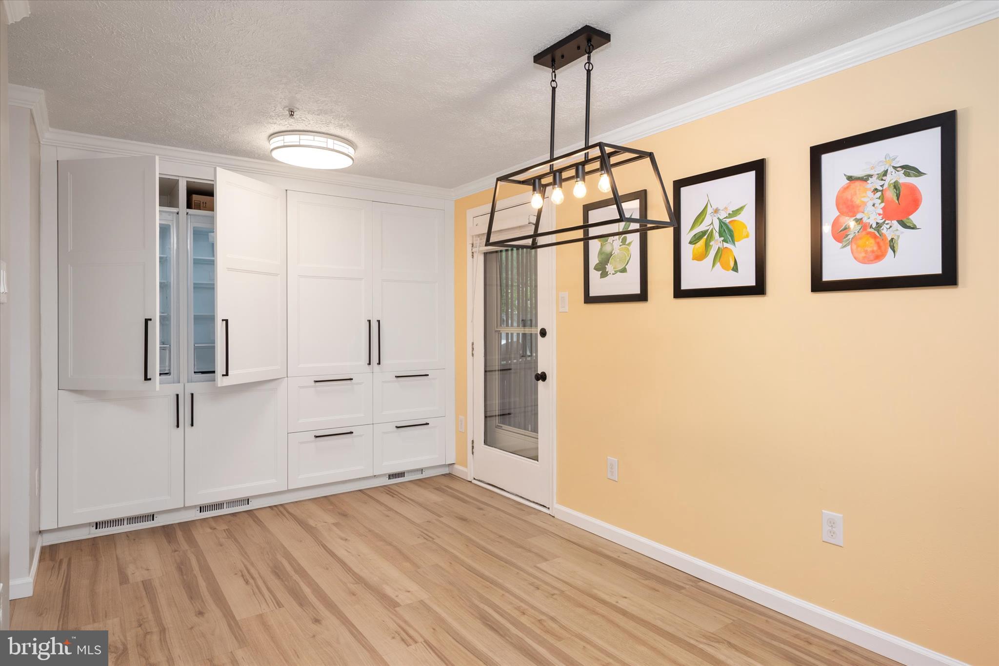 FOUR SEASONS ESTATES - Residential