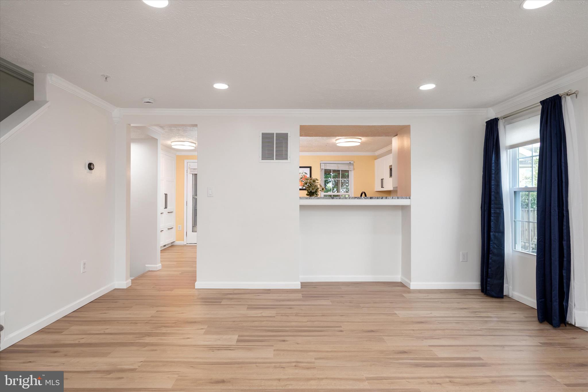 FOUR SEASONS ESTATES - Residential