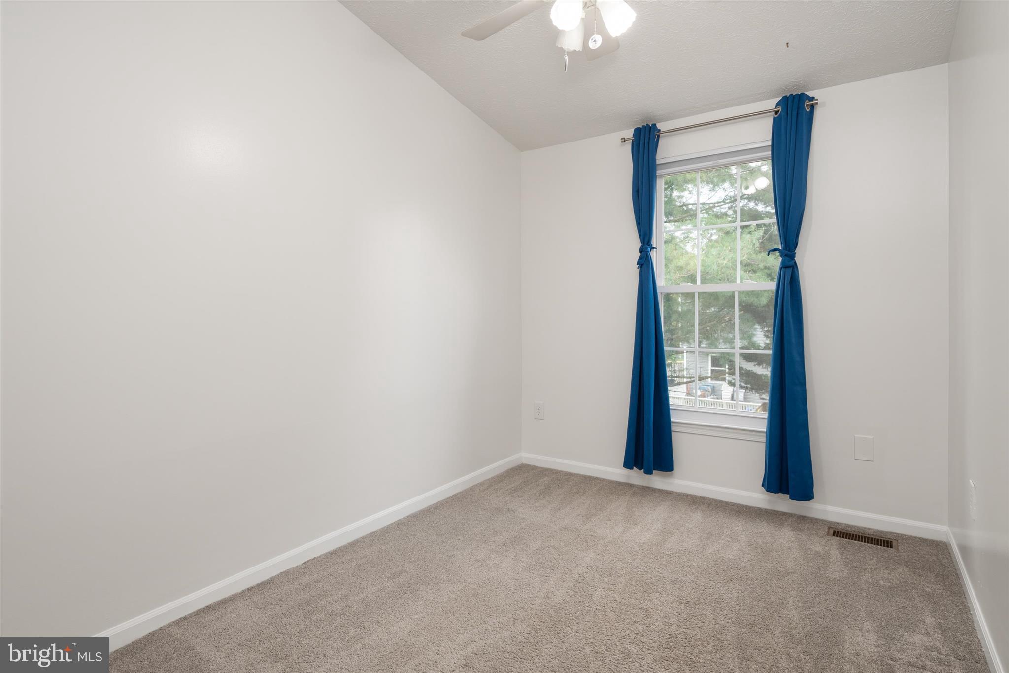 FOUR SEASONS ESTATES - Residential