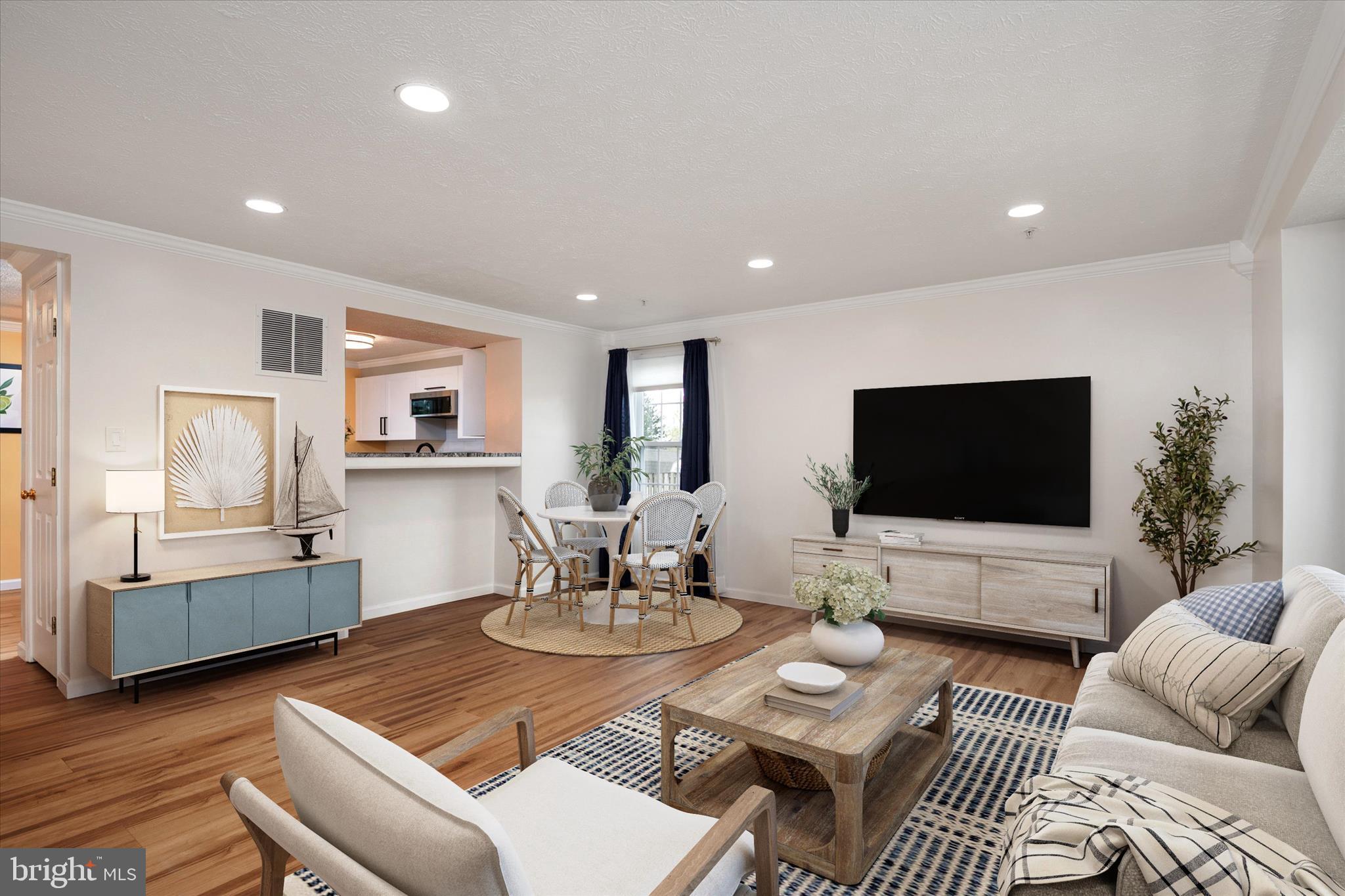 FOUR SEASONS ESTATES - Residential