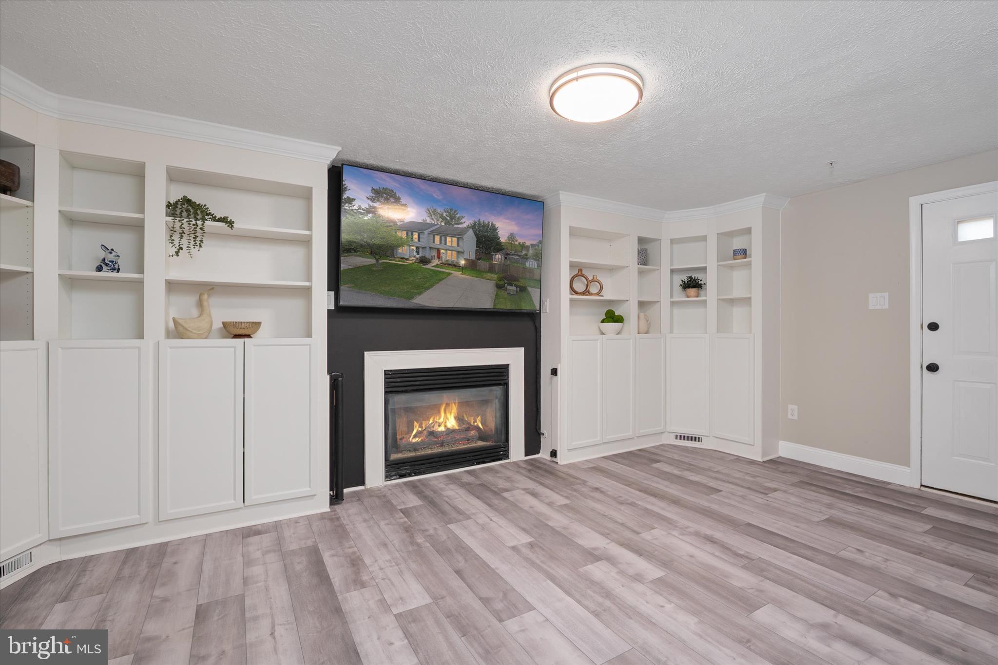 FOUR SEASONS ESTATES - Residential