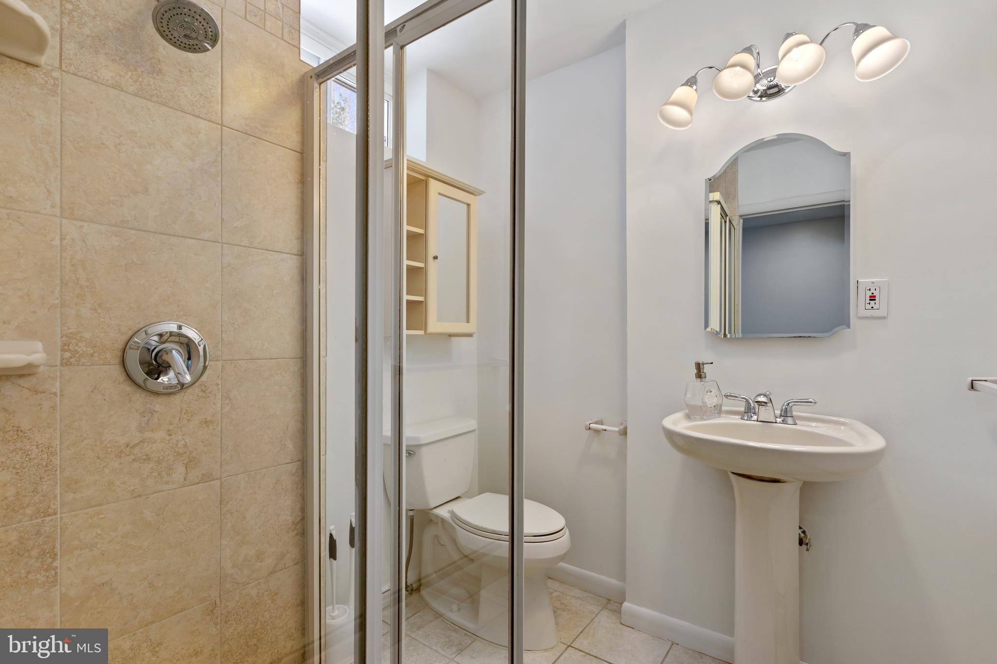 MERRYMAN HEIGHTS - Residential