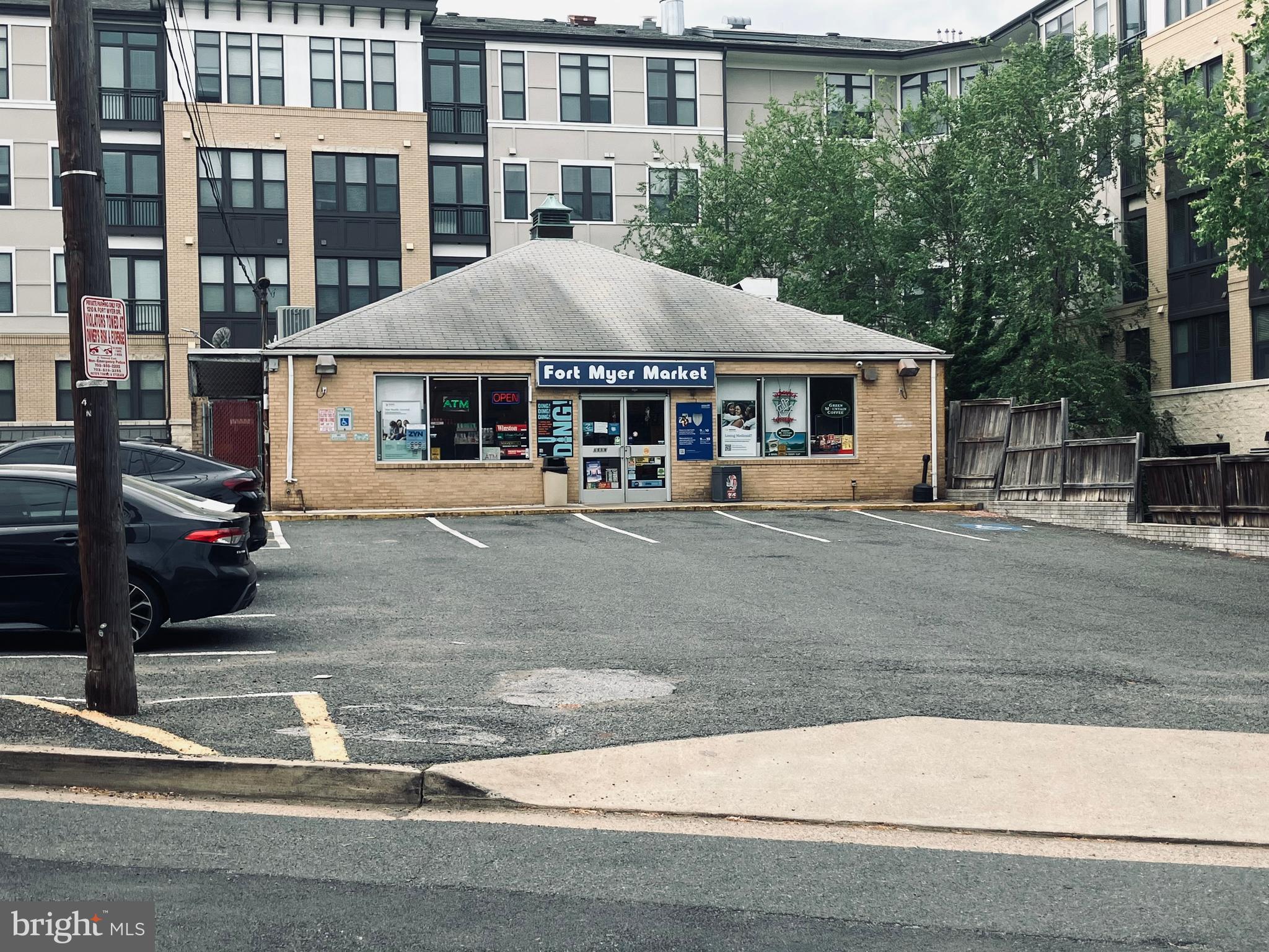 WESTMORELAND TERRACE - Residential Lease