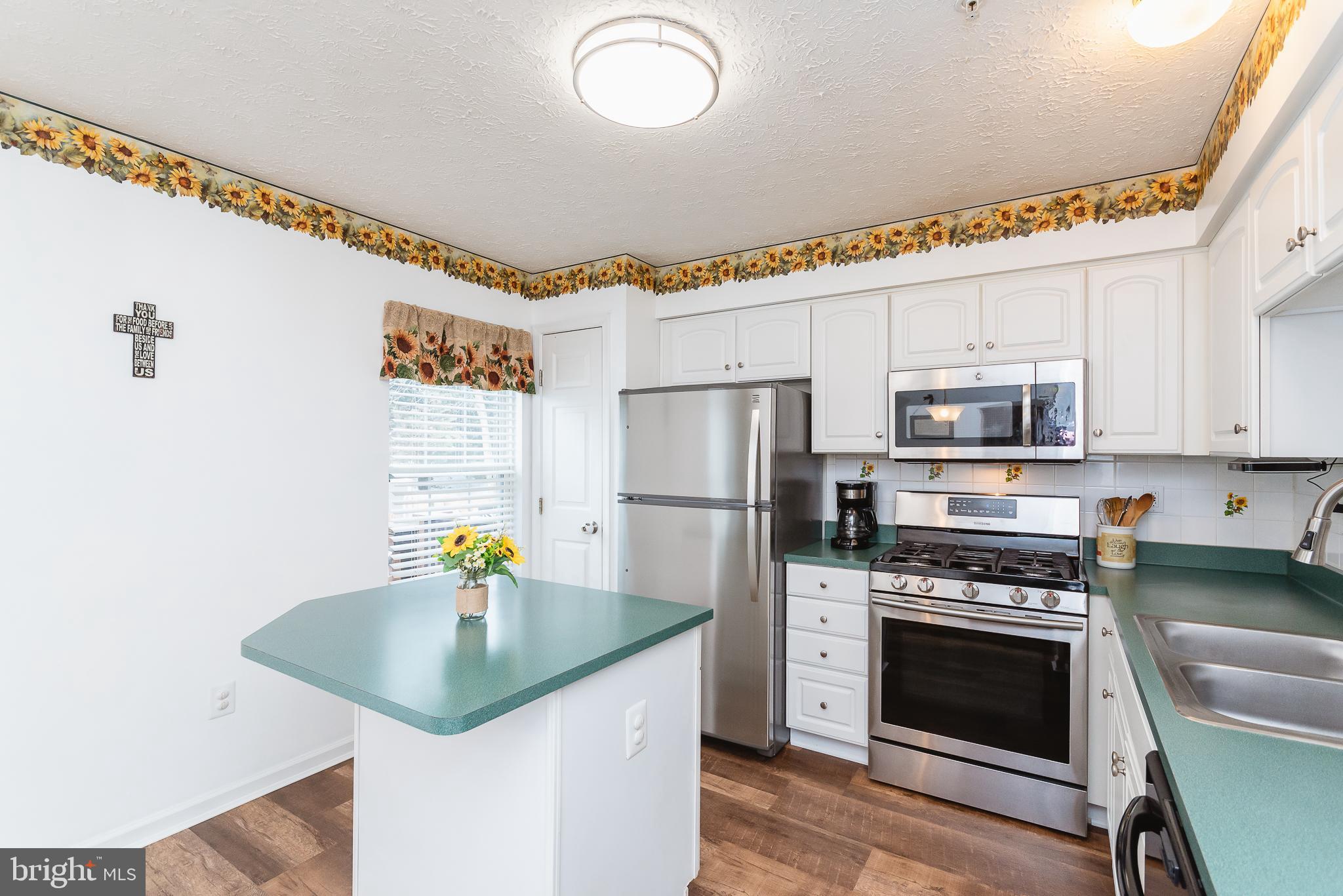 HUNTERS RUN - Residential Lease