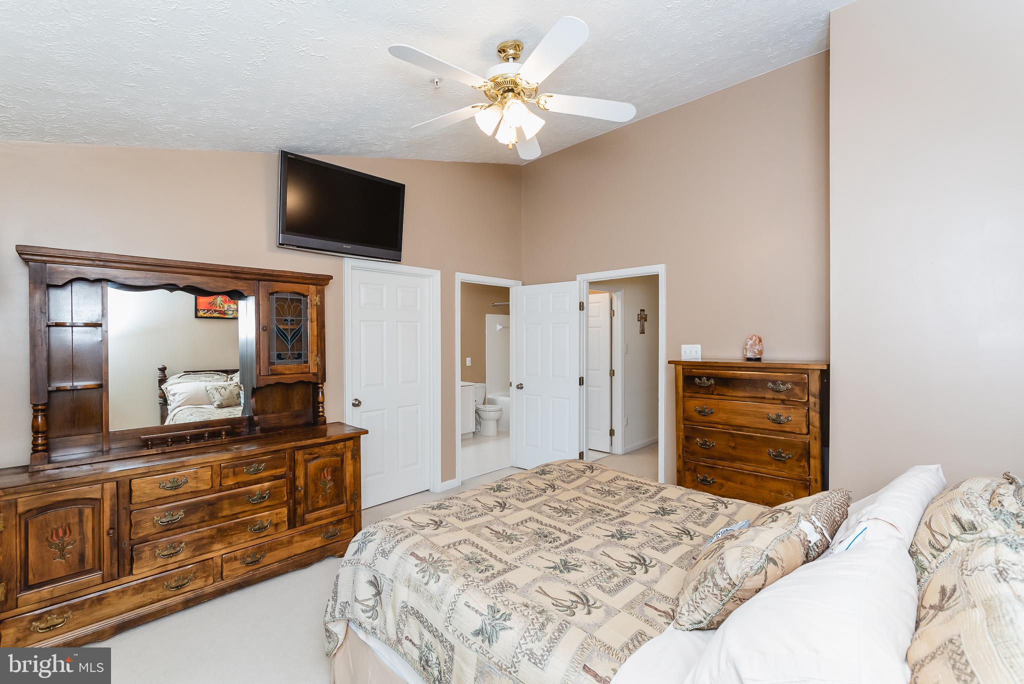 HUNTERS RUN - Residential Lease