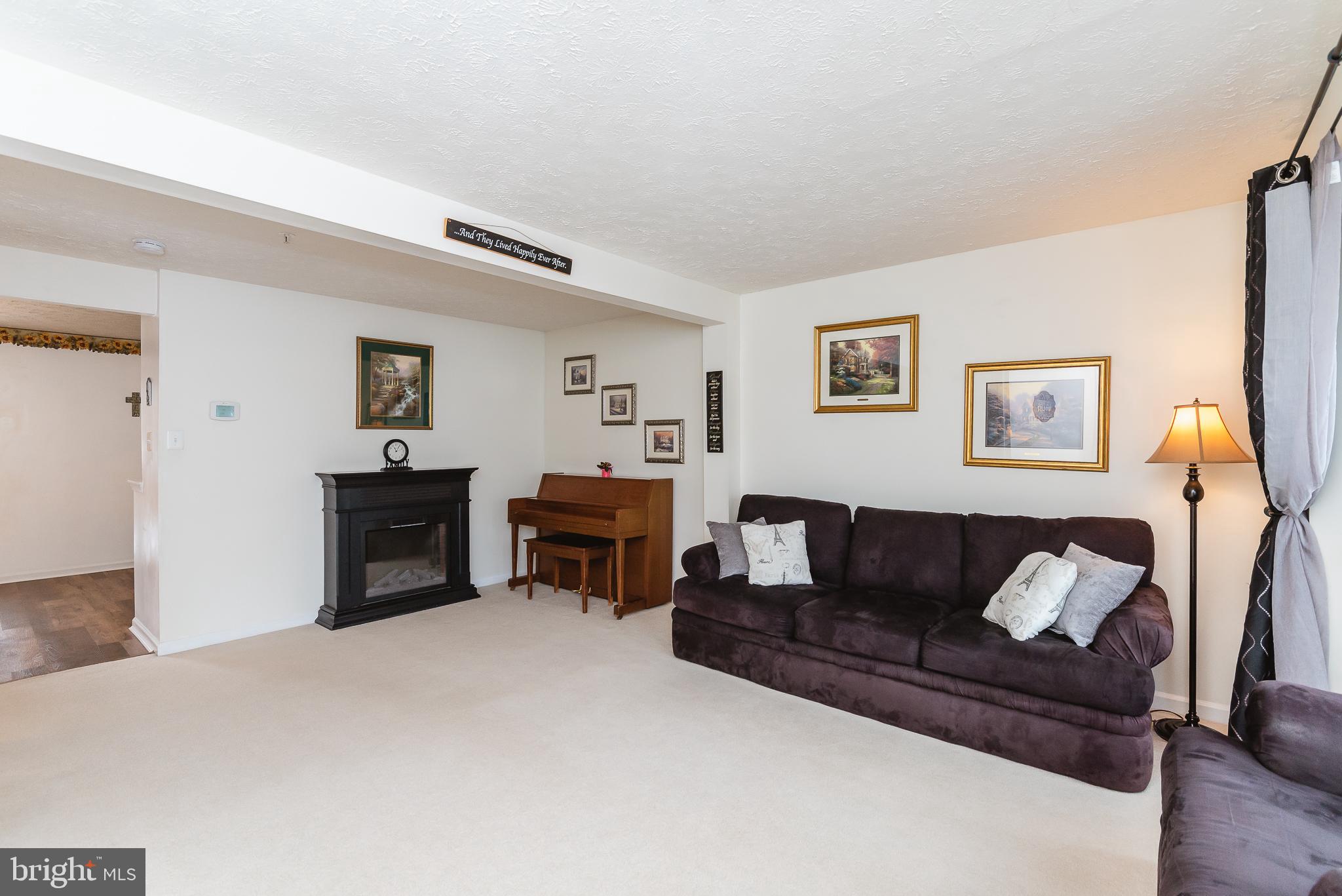 HUNTERS RUN - Residential Lease