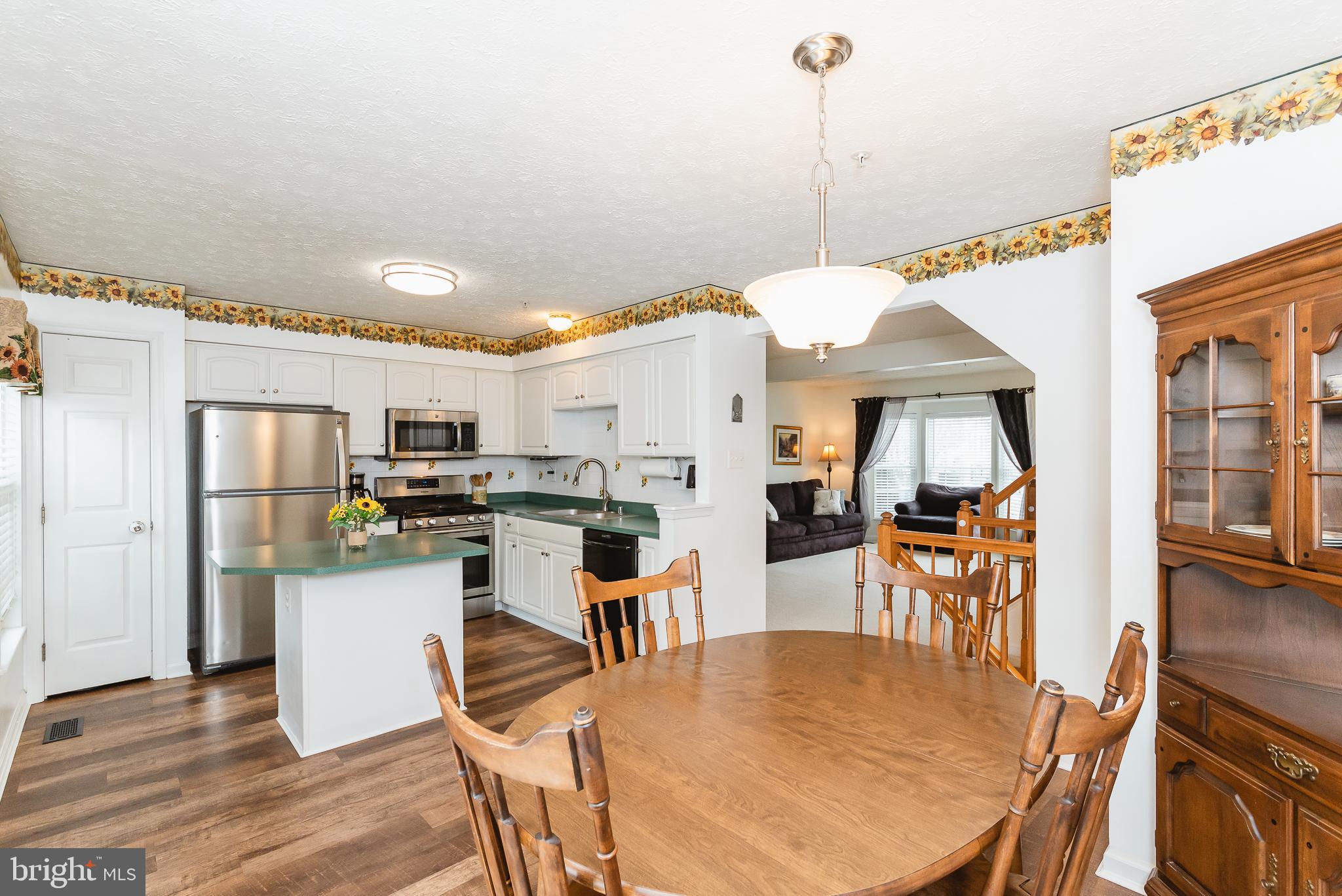 HUNTERS RUN - Residential Lease