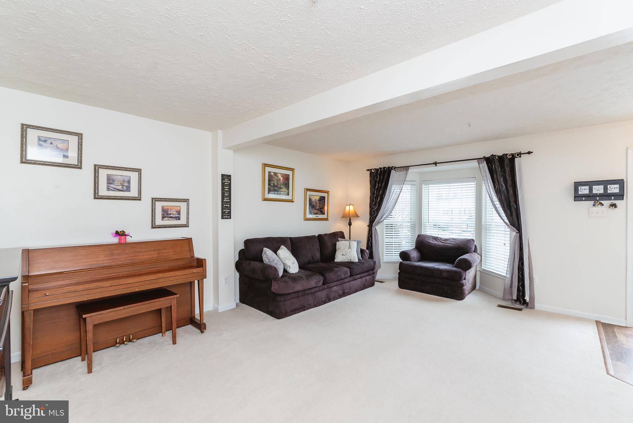 HUNTERS RUN - Residential Lease