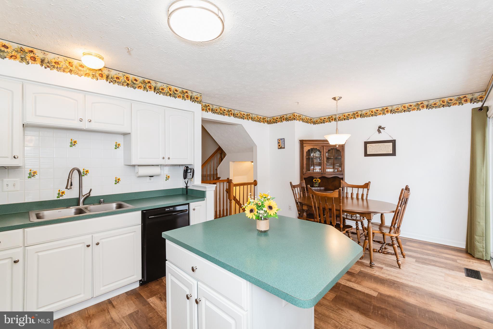 HUNTERS RUN - Residential Lease