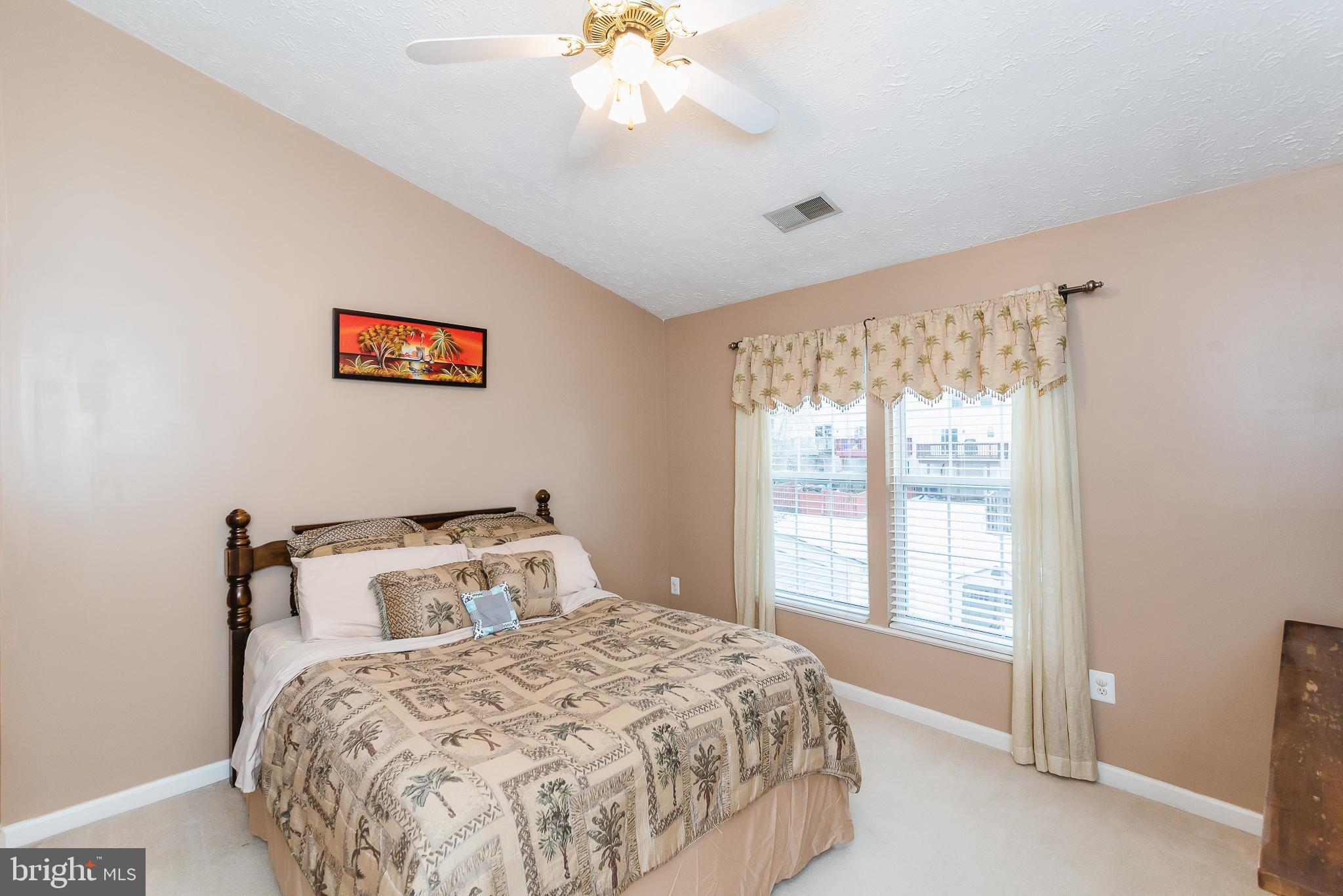 HUNTERS RUN - Residential Lease