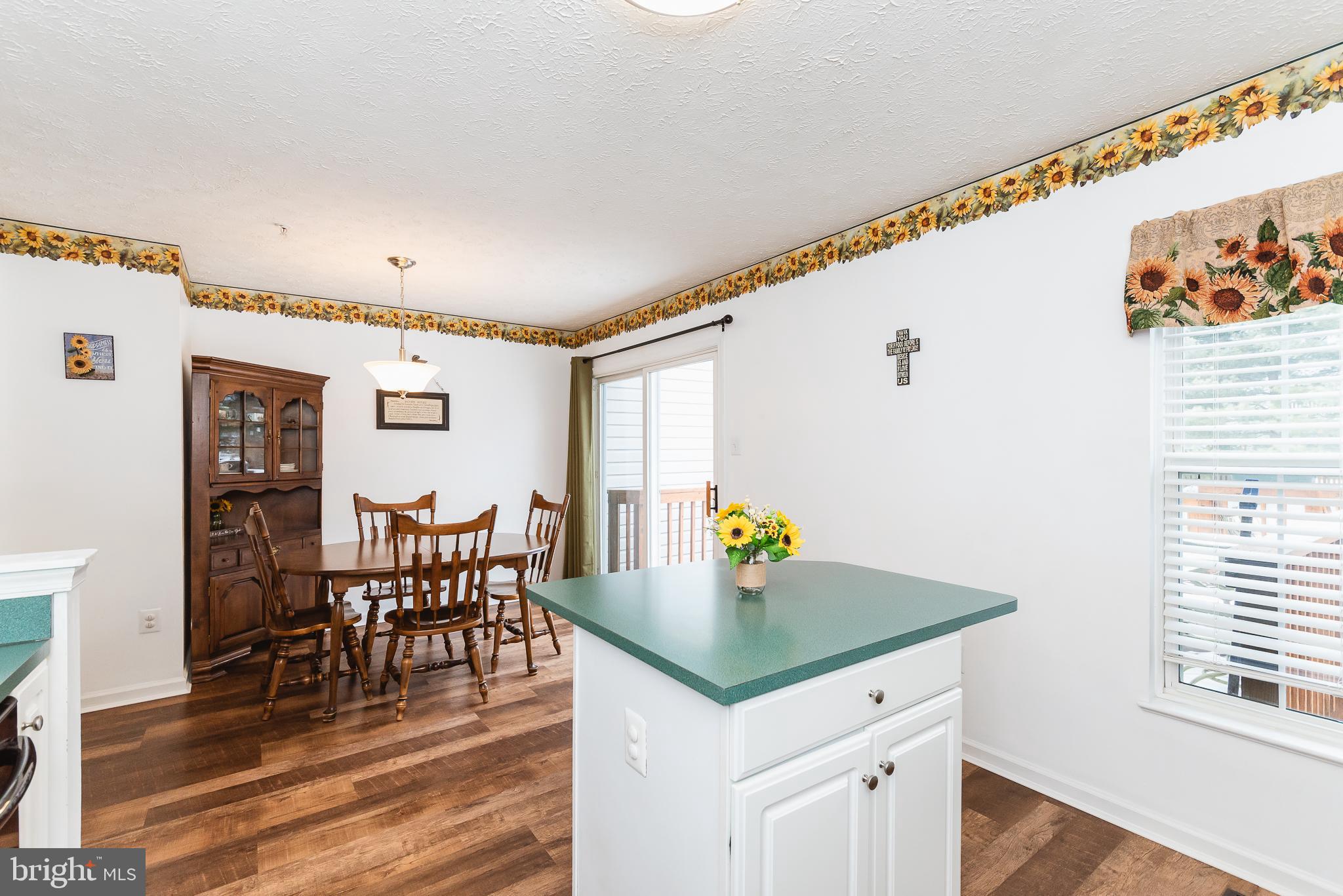 HUNTERS RUN - Residential Lease