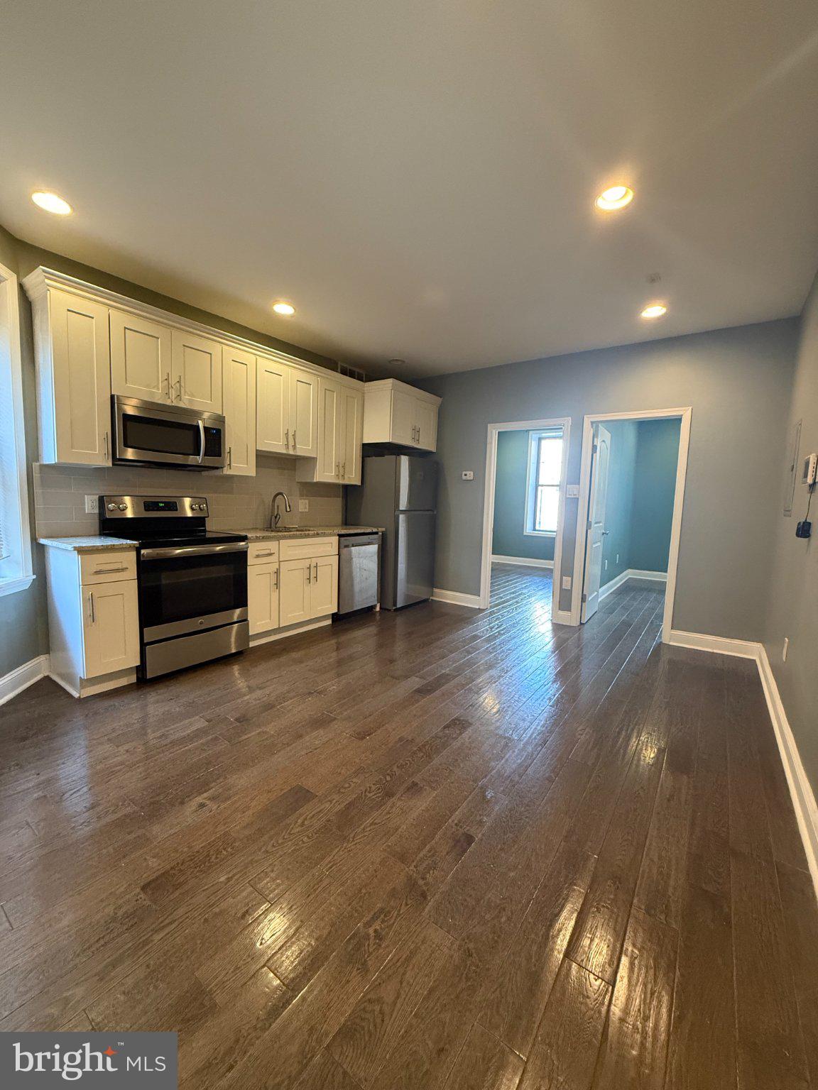 1510 N 17TH STREET 2F