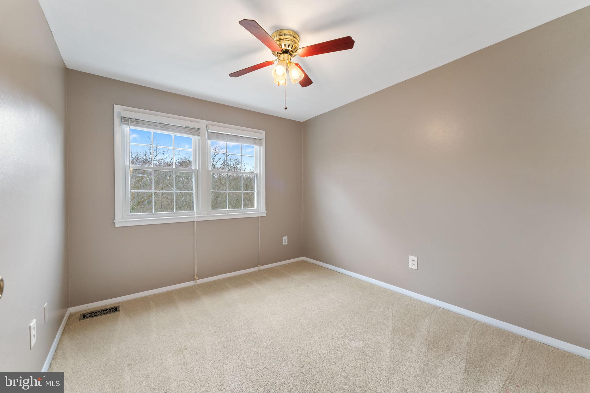 CROFTON SQUARE - Residential Lease