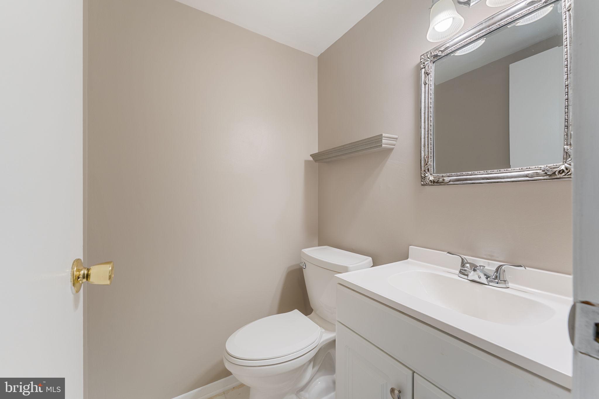 CROFTON SQUARE - Residential Lease