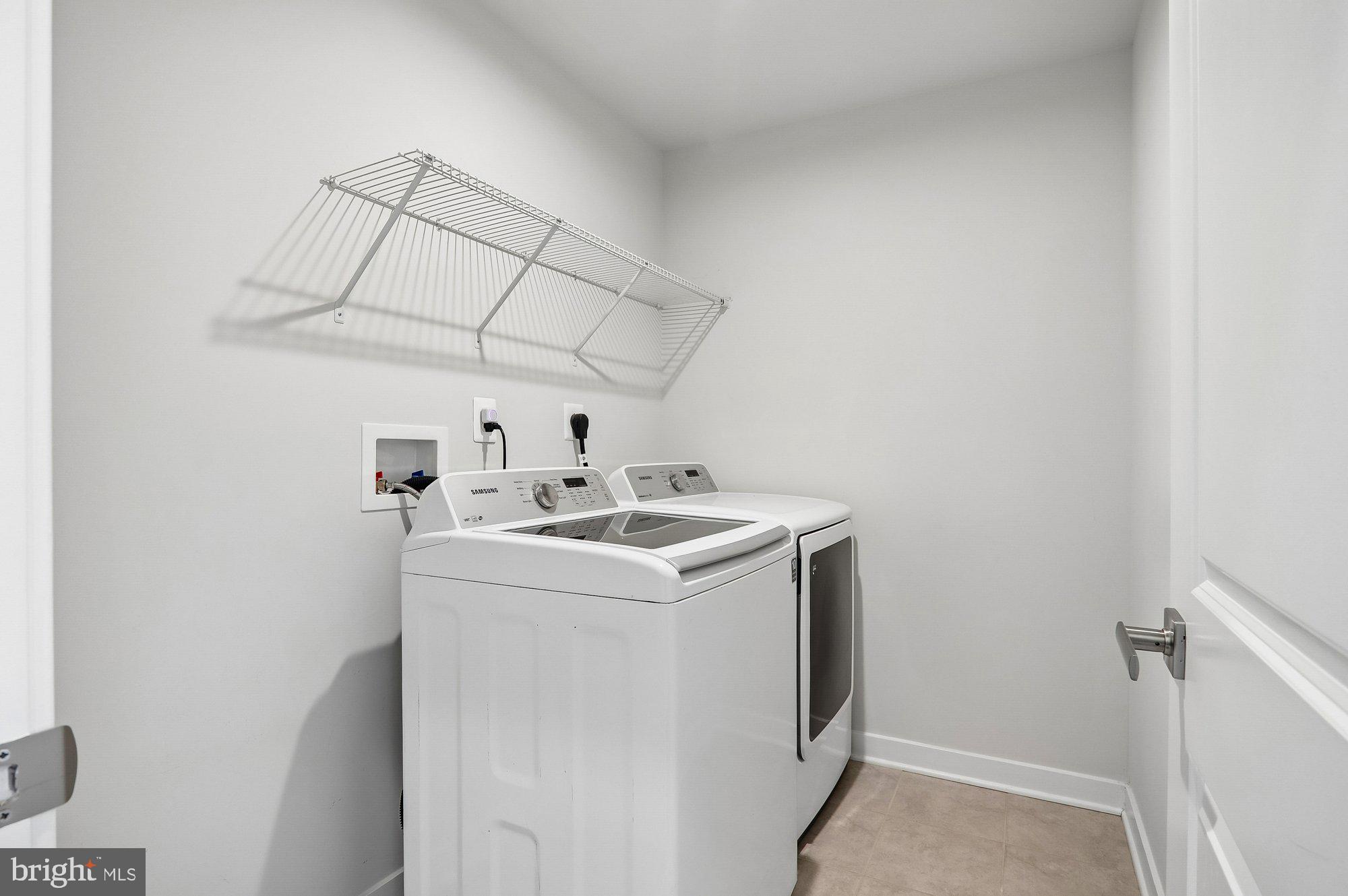 VILLAGE OF TOWNE SQUARE - Residential