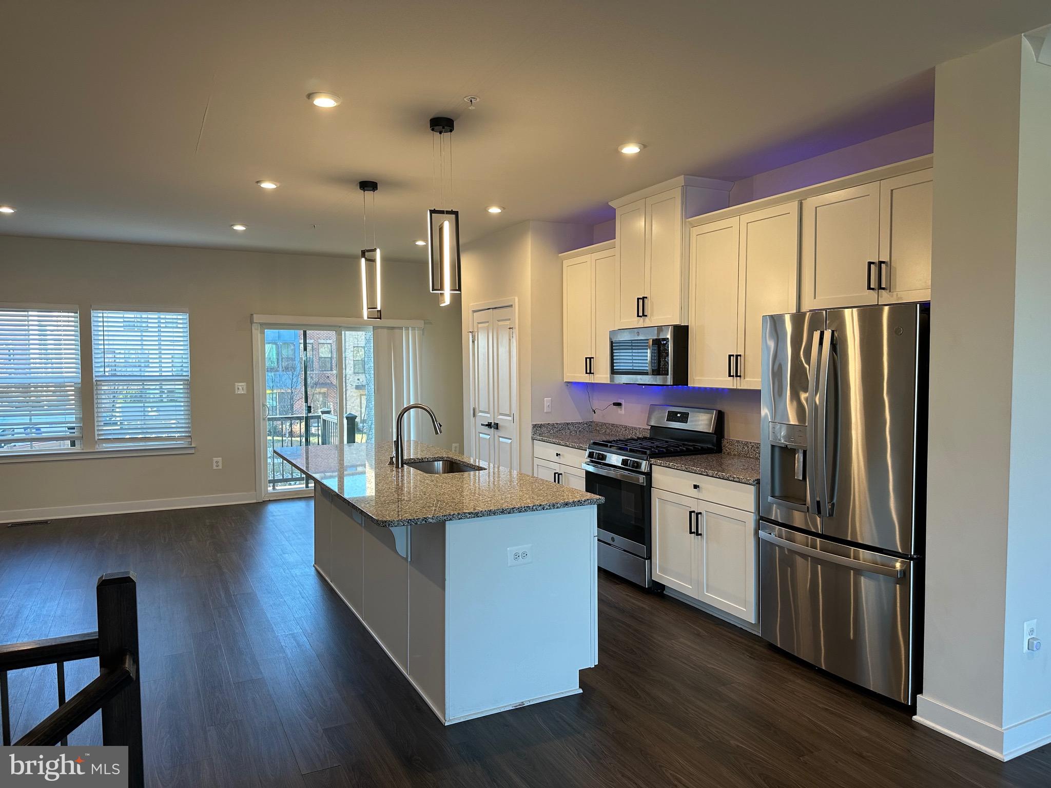 VILLAGE OF TOWNE SQUARE - Residential