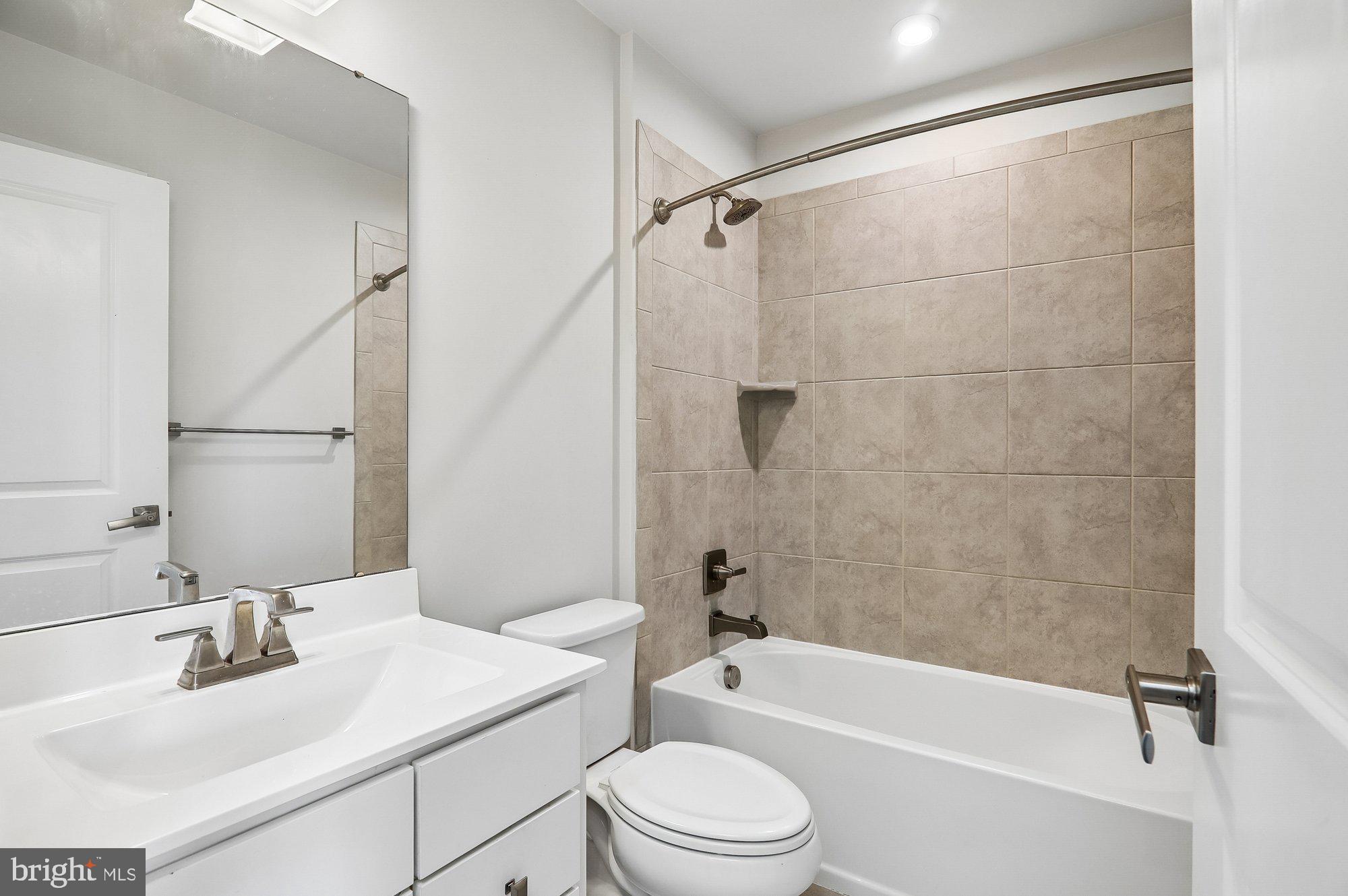 VILLAGE OF TOWNE SQUARE - Residential