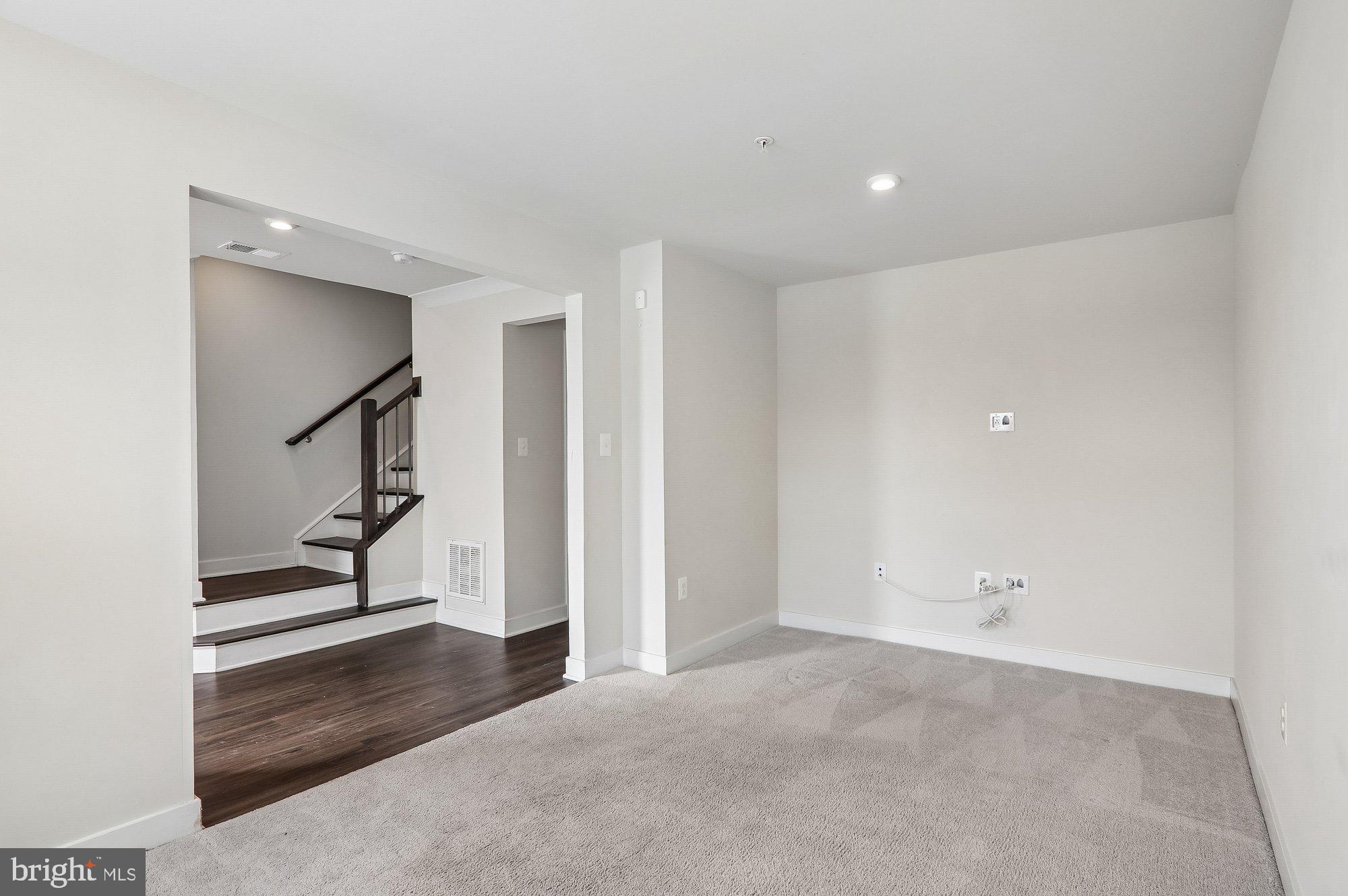 VILLAGE OF TOWNE SQUARE - Residential